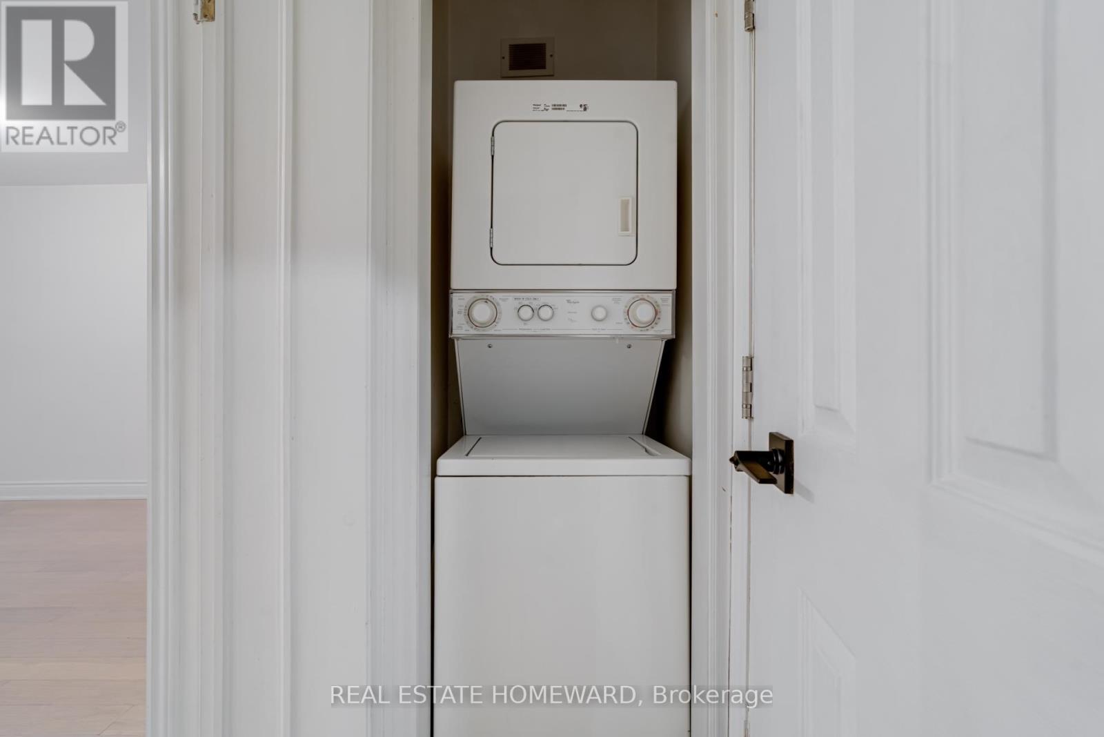 1st Fl - 140 Millicent Street, Toronto, Ontario  M6H 1W4 - Photo 18 - W12888452