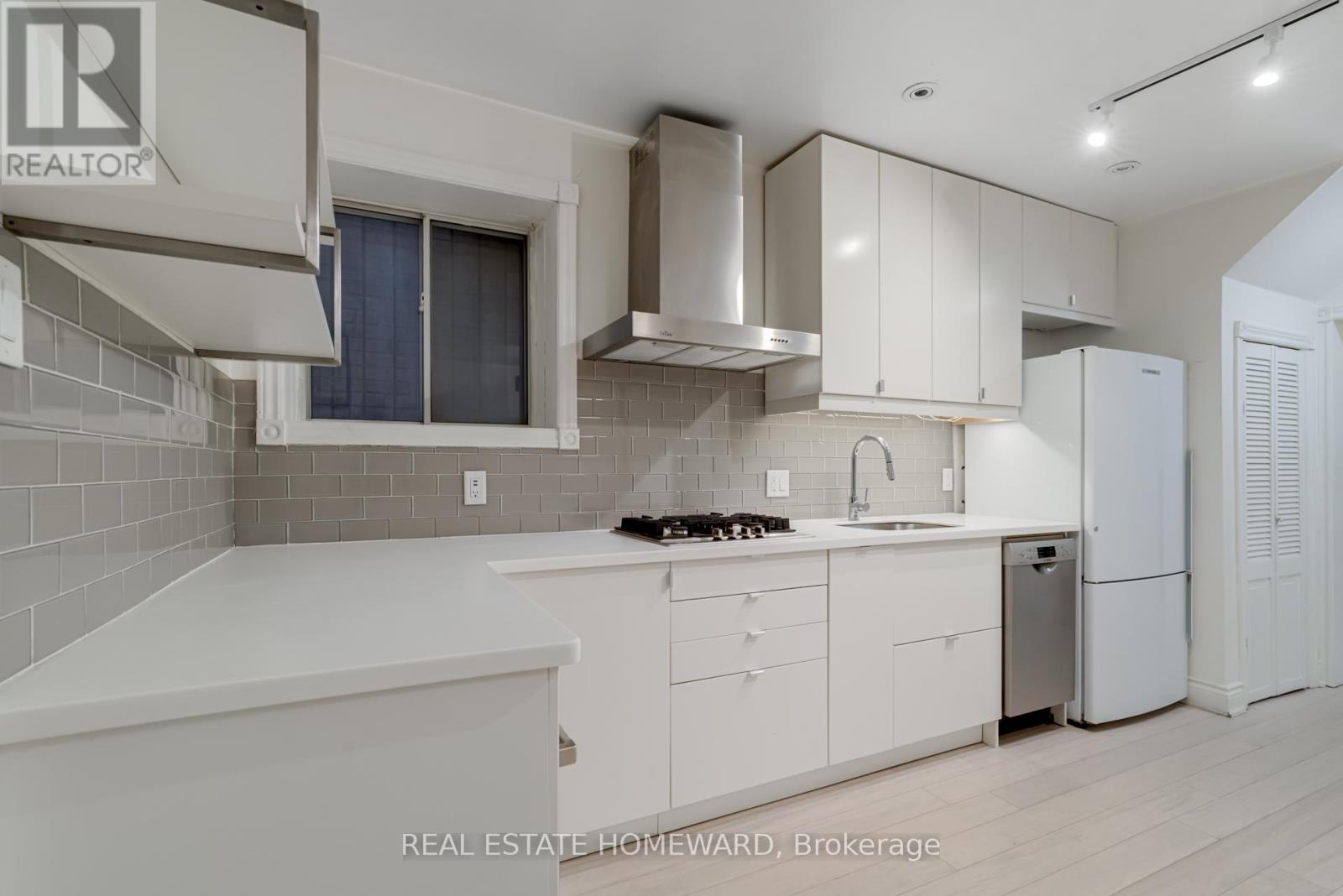 1st Fl - 140 Millicent Street, Toronto, Ontario  M6H 1W4 - Photo 7 - W12888452
