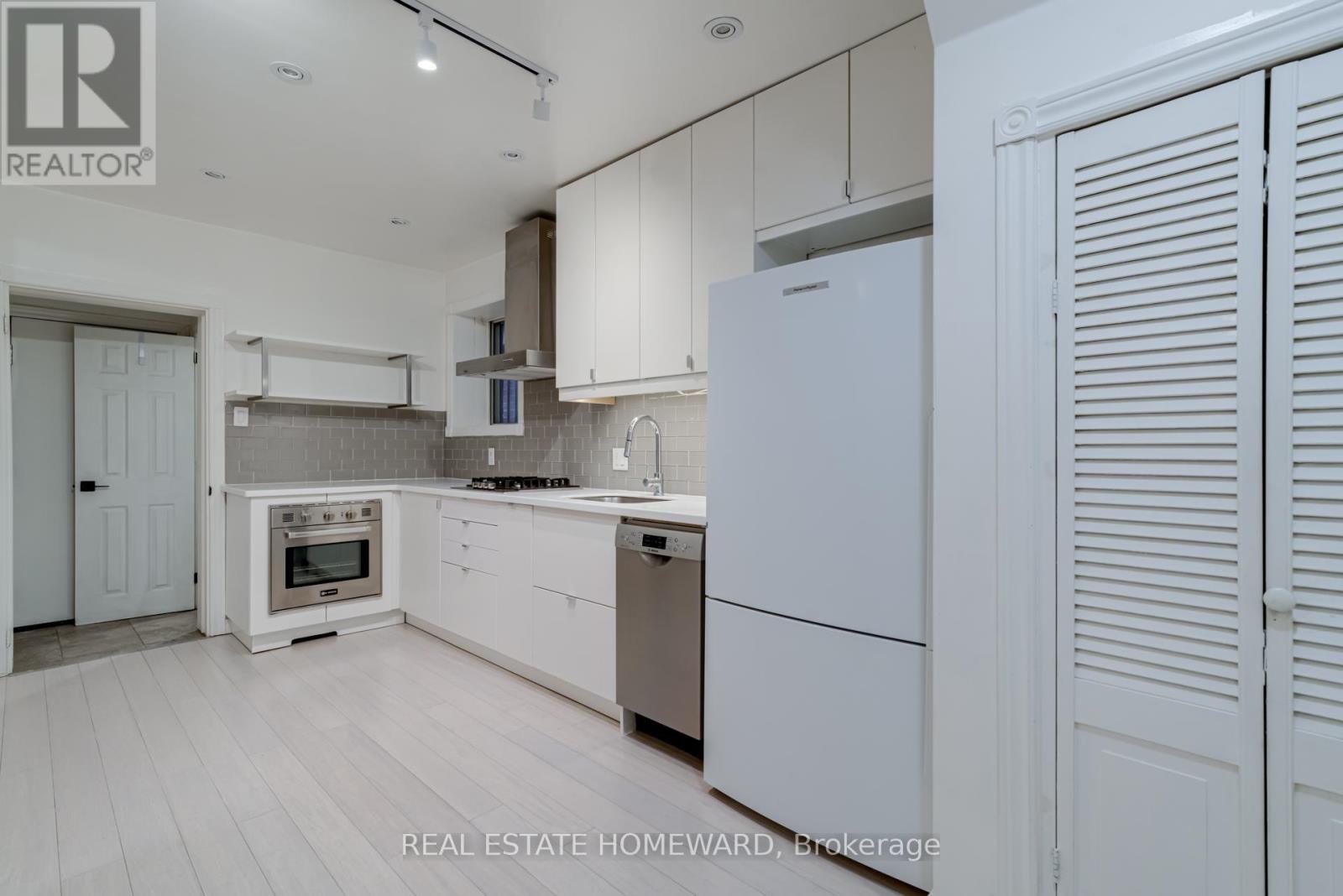 1st Fl - 140 Millicent Street, Toronto, Ontario  M6H 1W4 - Photo 9 - W12888452