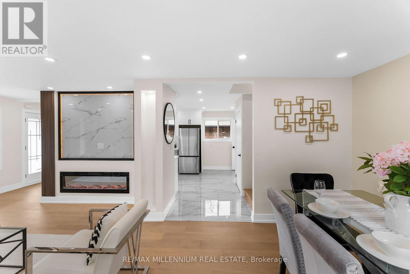 2437 Chilsworthy Avenue, Mississauga (Cooksville), Ontario  L5B 2R4 - Photo 12 - W12888468