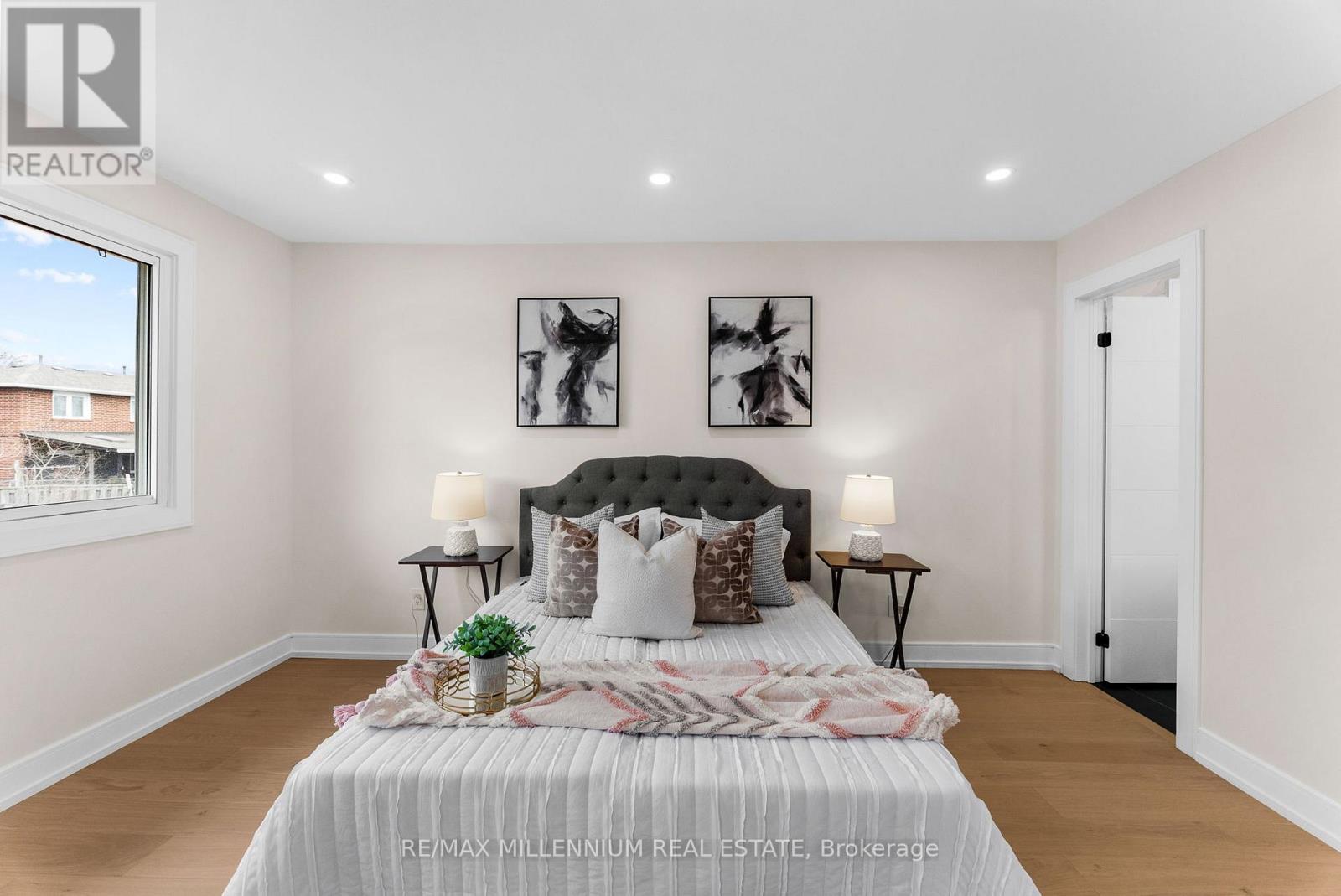 2437 Chilsworthy Avenue, Mississauga (Cooksville), Ontario  L5B 2R4 - Photo 20 - W12888468