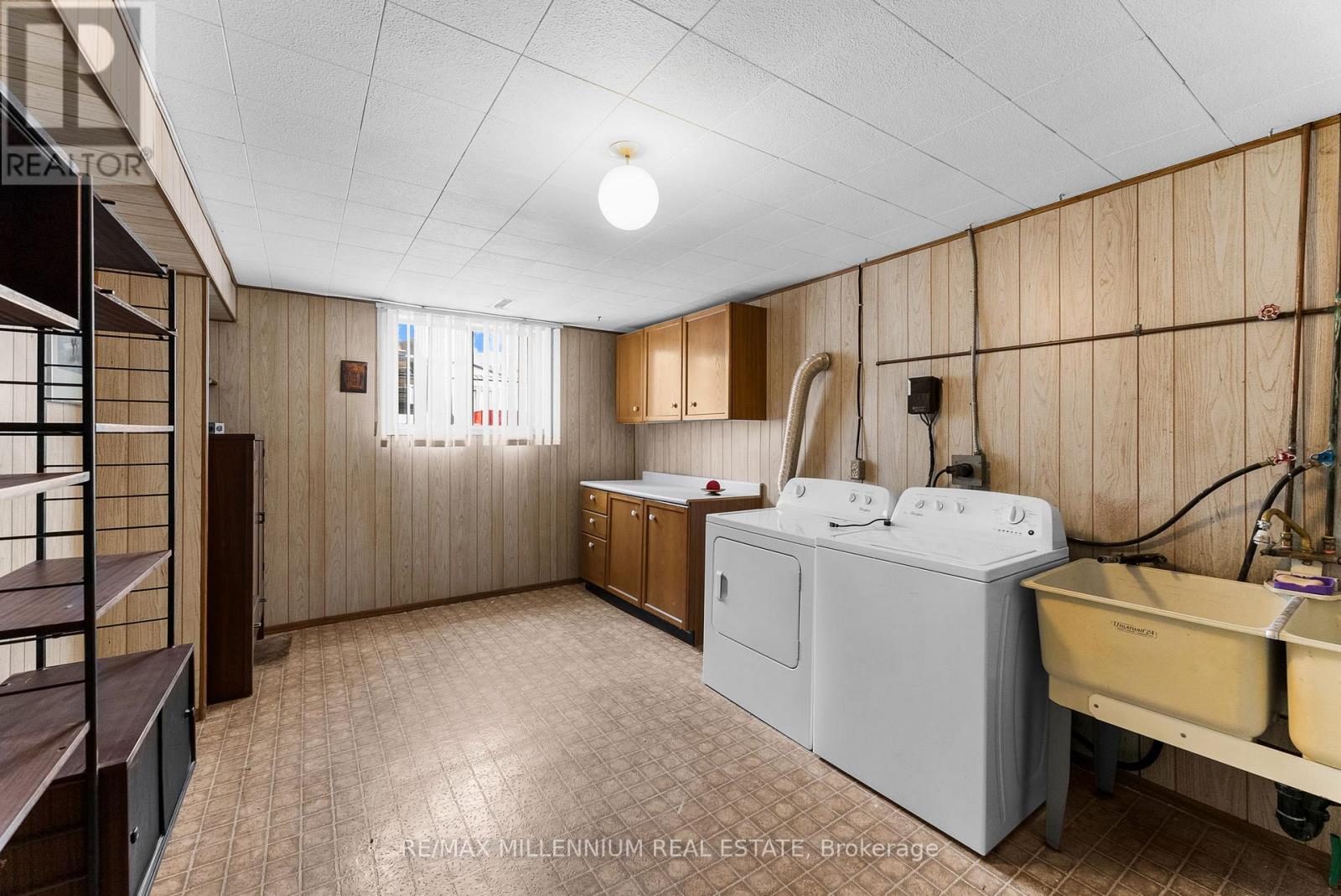 2437 Chilsworthy Avenue, Mississauga (Cooksville), Ontario  L5B 2R4 - Photo 34 - W12888468