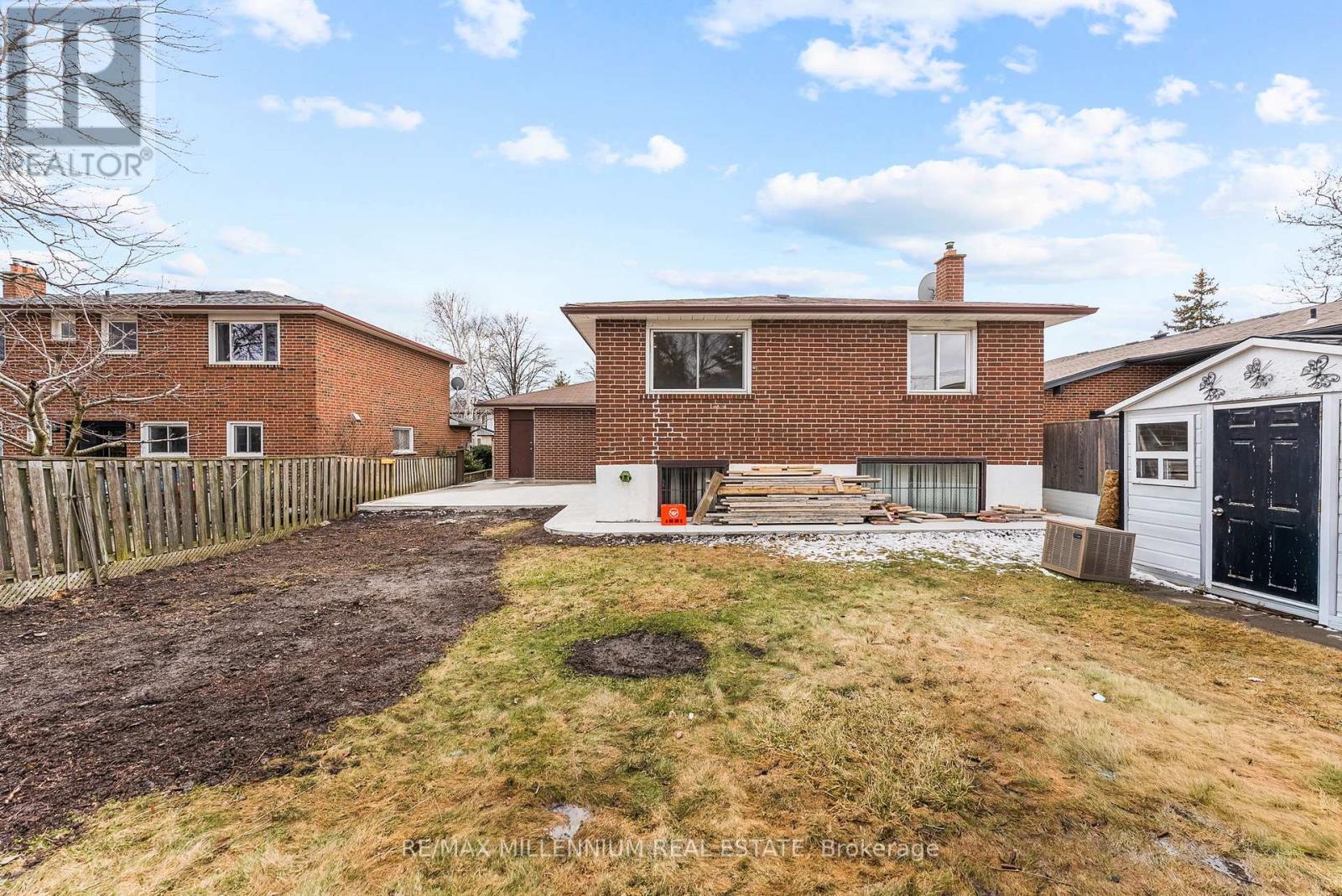 2437 Chilsworthy Avenue, Mississauga (Cooksville), Ontario  L5B 2R4 - Photo 43 - W12888468