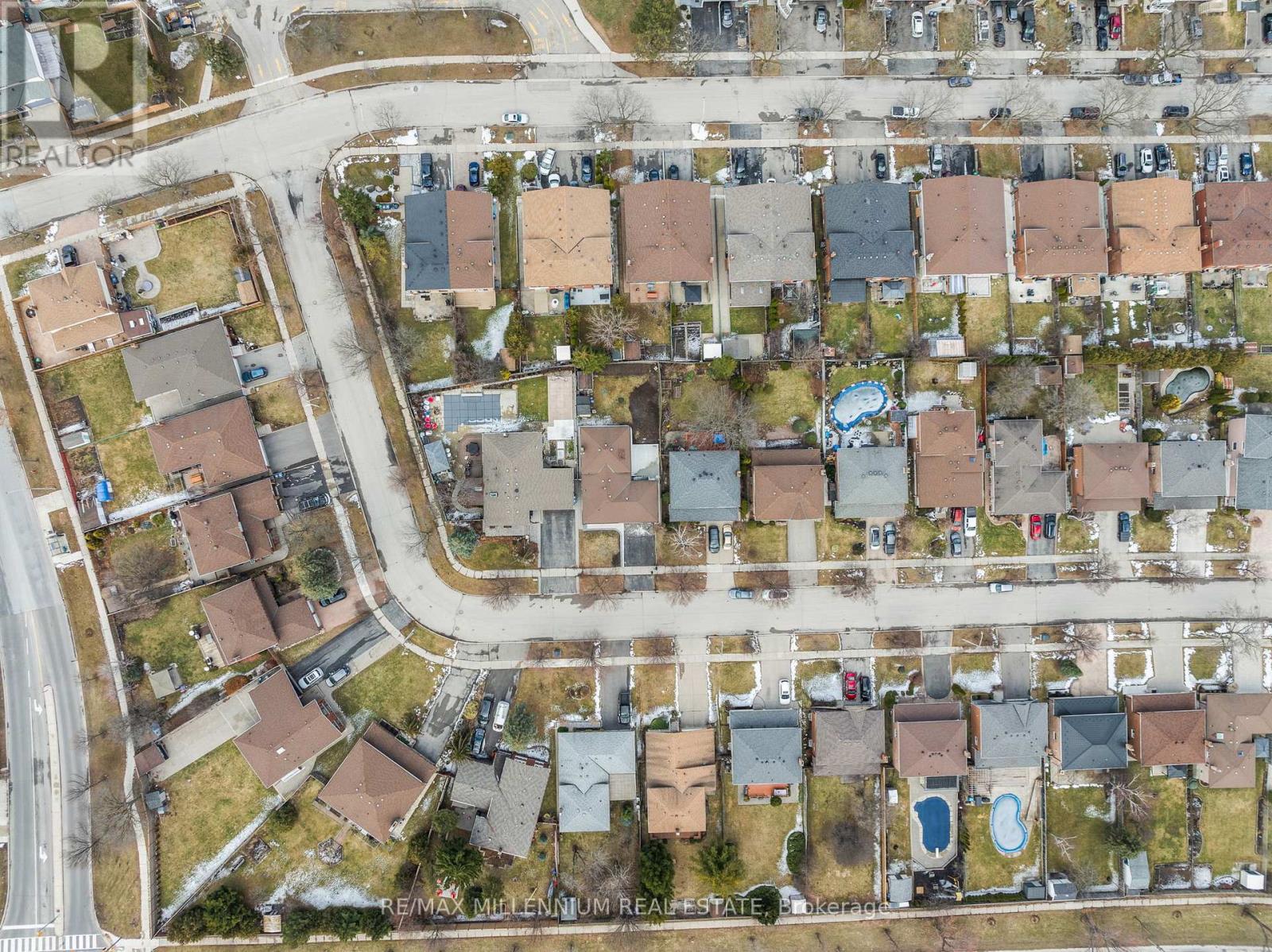 2437 Chilsworthy Avenue, Mississauga (Cooksville), Ontario  L5B 2R4 - Photo 47 - W12888468