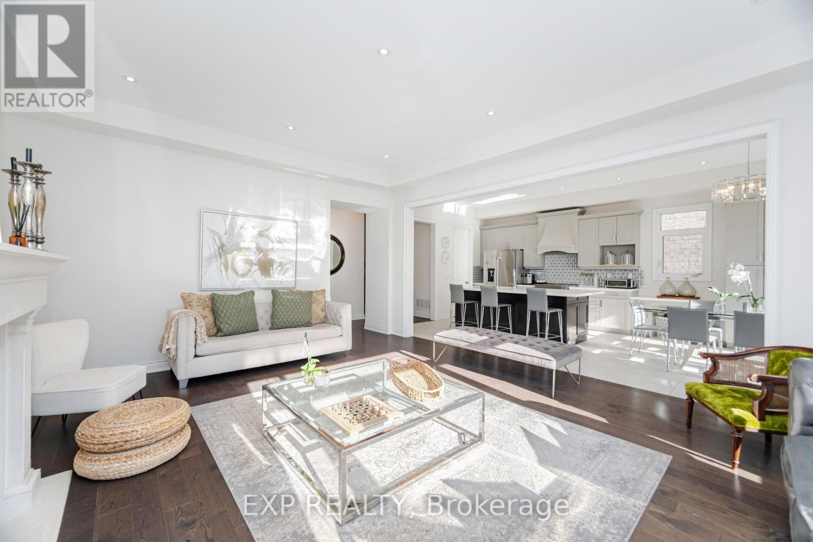 3102 Millicent Avenue, Oakville (Go Glenorchy), Ontario  L6H 0V2 - Photo 6 - W12888476