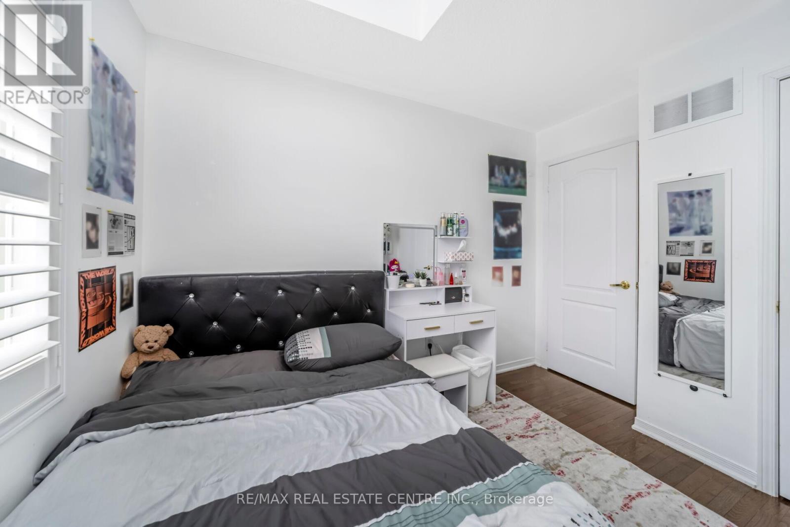 5 Sussexvale Drive, Brampton (Sandringham-Wellington), Ontario  L6R 3S1 - Photo 24 - W12888508