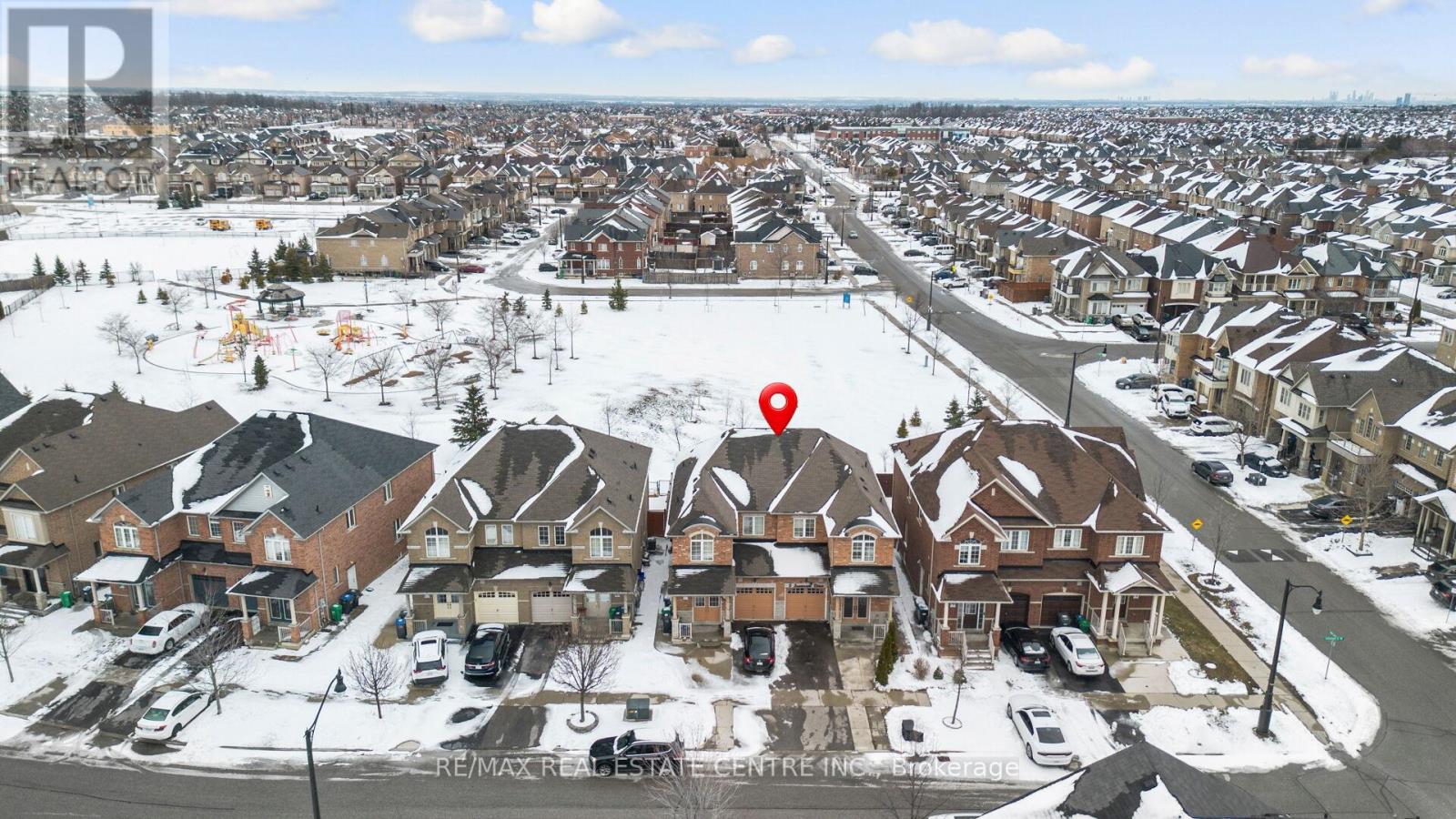 5 Sussexvale Drive, Brampton (Sandringham-Wellington), Ontario  L6R 3S1 - Photo 3 - W12888508