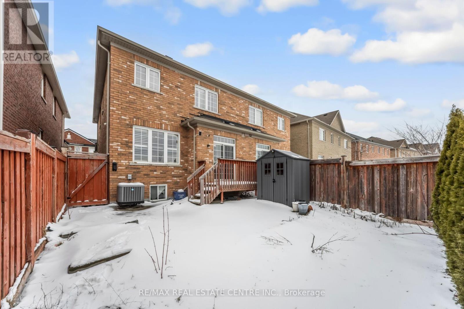 5 Sussexvale Drive, Brampton (Sandringham-Wellington), Ontario  L6R 3S1 - Photo 42 - W12888508