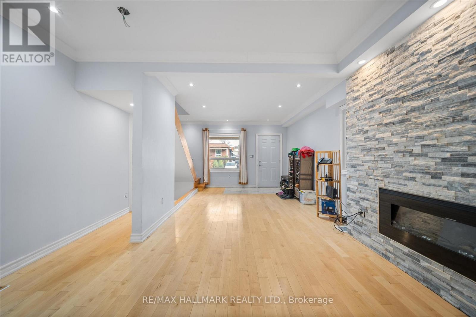 160 Silverthorn Avenue, Toronto (Keelesdale-Eglinton West), Ontario  M6N 3K3 - Photo 10 - W12888510