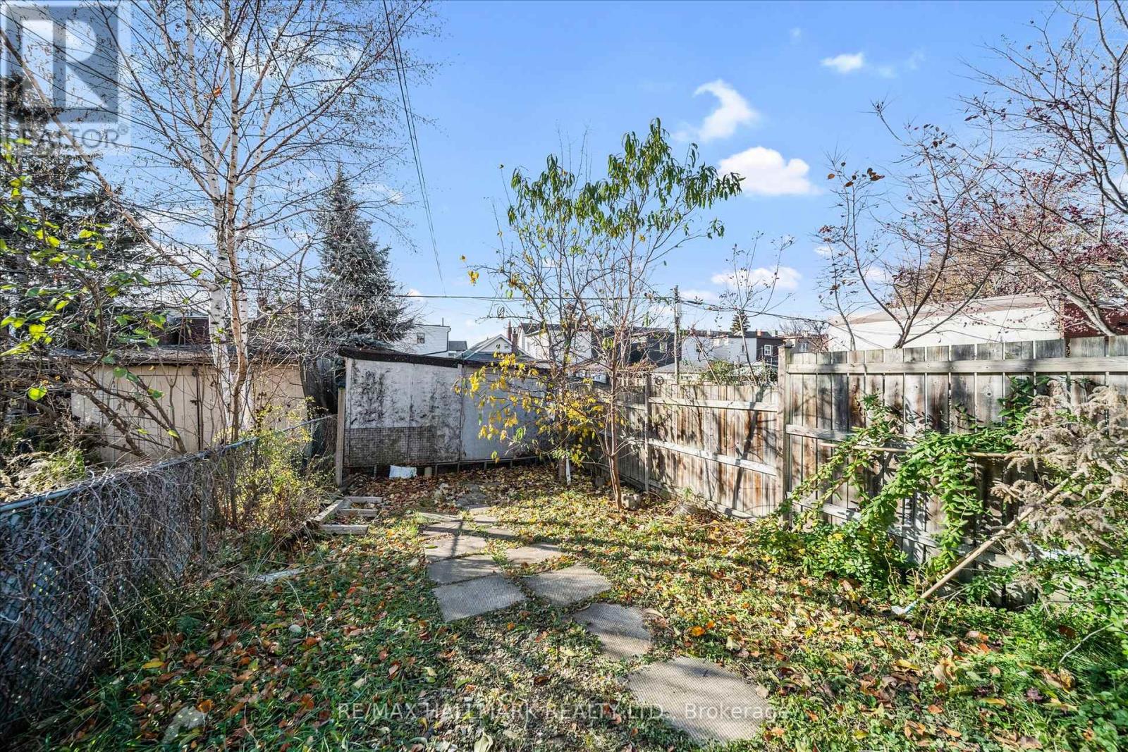 160 Silverthorn Avenue, Toronto (Keelesdale-Eglinton West), Ontario  M6N 3K3 - Photo 17 - W12888510