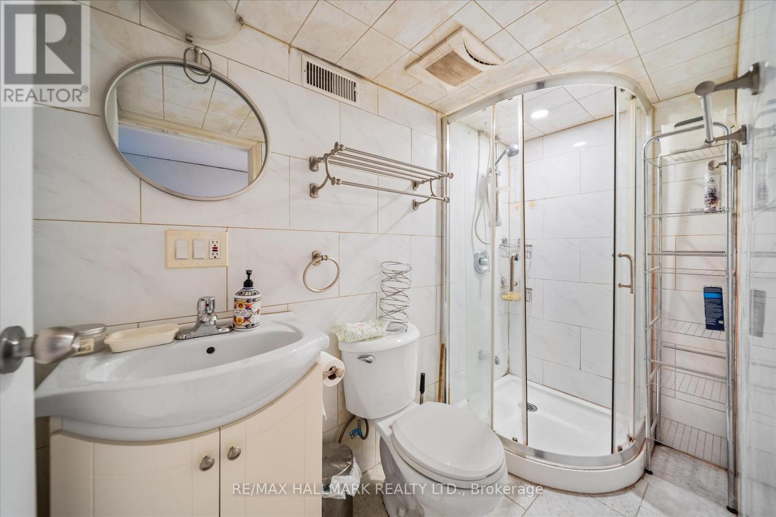 160 Silverthorn Avenue, Toronto (Keelesdale-Eglinton West), Ontario  M6N 3K3 - Photo 34 - W12888510