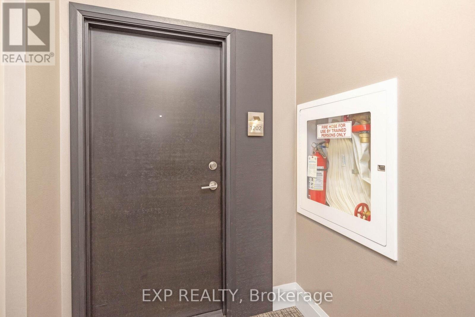 1202 - 65 Yorkland Boulevard N, Brampton (Goreway Drive Corridor), Ontario  L4C 9Z4 - Photo 11 - W12888522