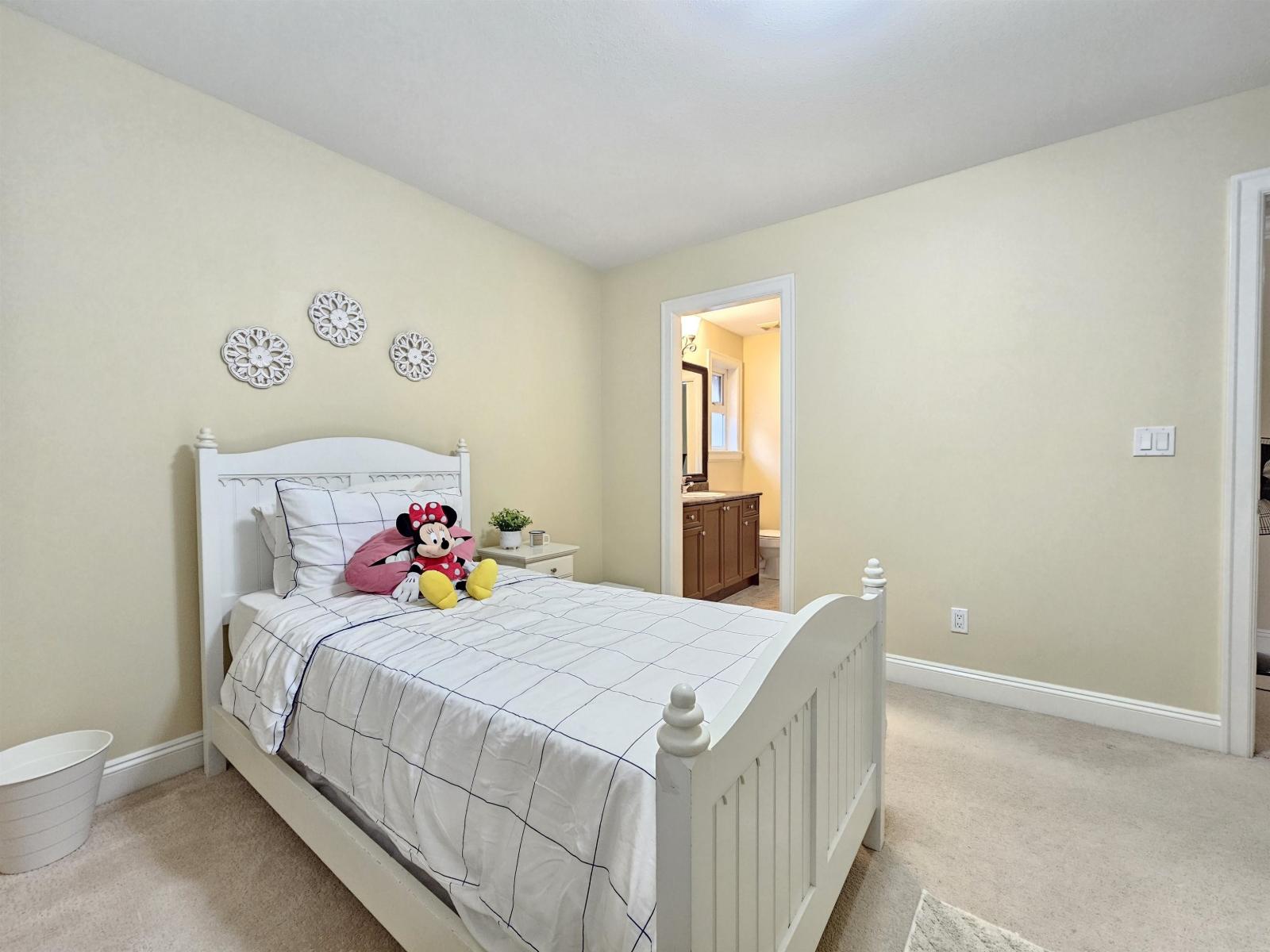 10158 128 Street, Surrey, British Columbia  V3T 2Y9 - Photo 17 - R3100020