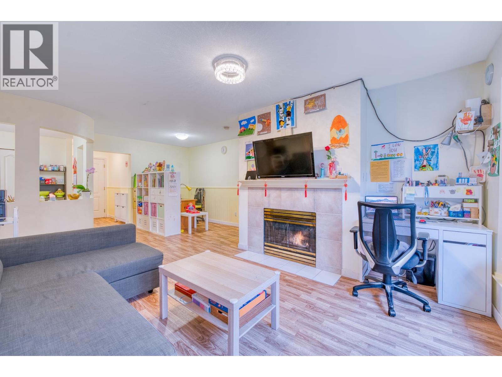 207 3738 Norfolk Street, Burnaby, British Columbia  V5G 4V4 - Photo 3 - R3099977