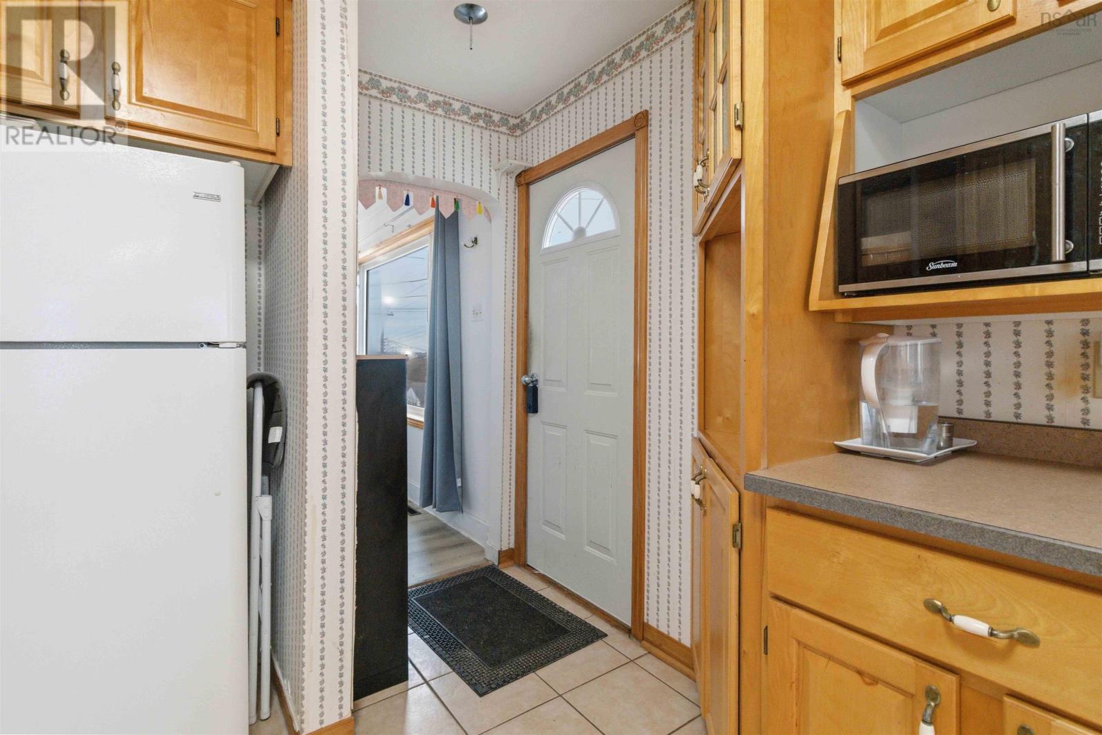 24 Auburn Avenue, Halifax, Nova Scotia  B3R 1K4 - Photo 5 - 202604430