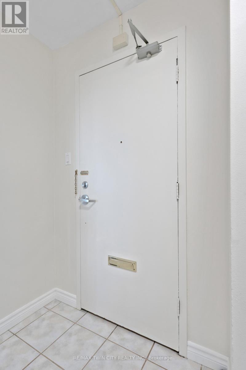 708 - 24 Midland Drive, Kitchener, Ontario  N2A 2A8 - Photo 8 - X12888430