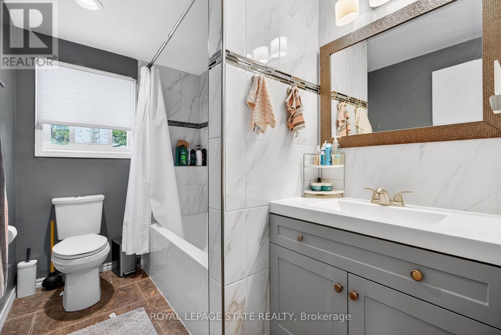 106 Wendover Drive, Hamilton (Fessenden), Ontario  L9C 5X5 - Photo 25 - X12888480