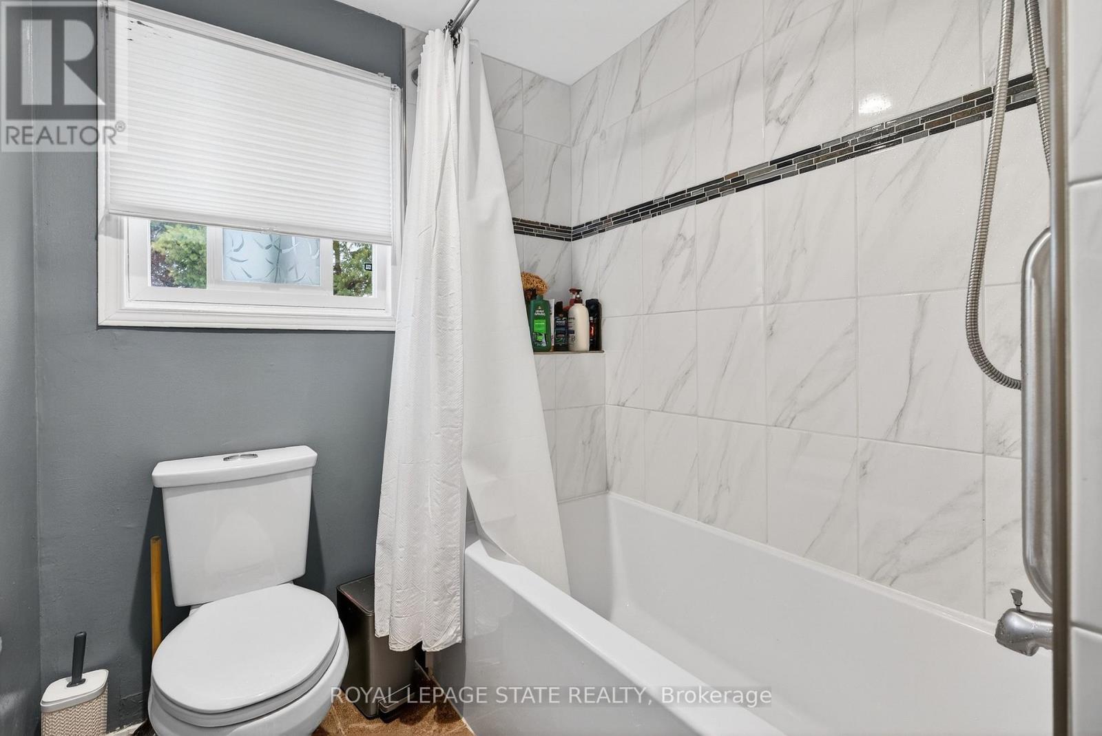 106 Wendover Drive, Hamilton (Fessenden), Ontario  L9C 5X5 - Photo 26 - X12888480