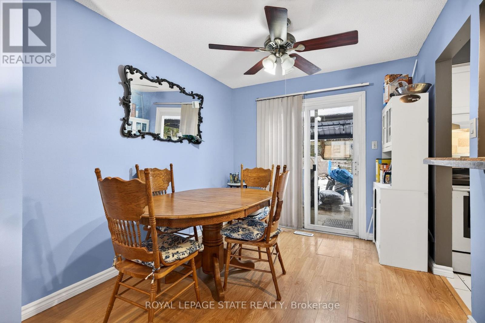 106 Wendover Drive, Hamilton (Fessenden), Ontario  L9C 5X5 - Photo 3 - X12888480