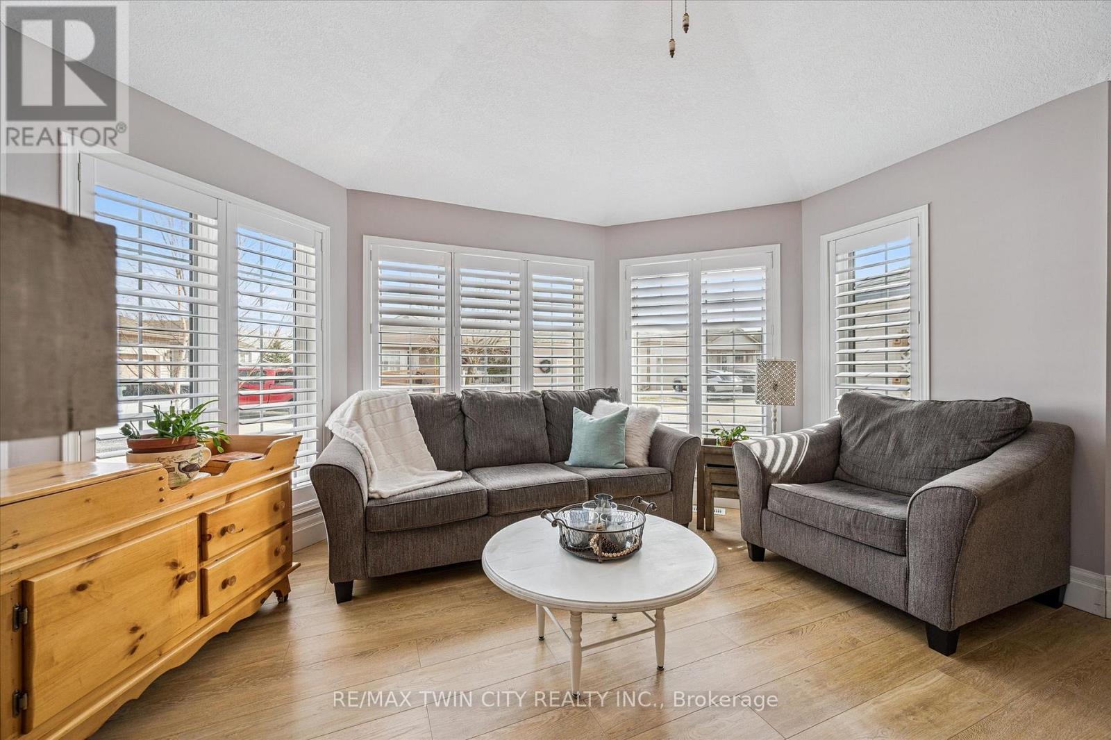 5 Spruce Lane, Wilmot, Ontario  N3A 2G6 - Photo 6 - X12888500