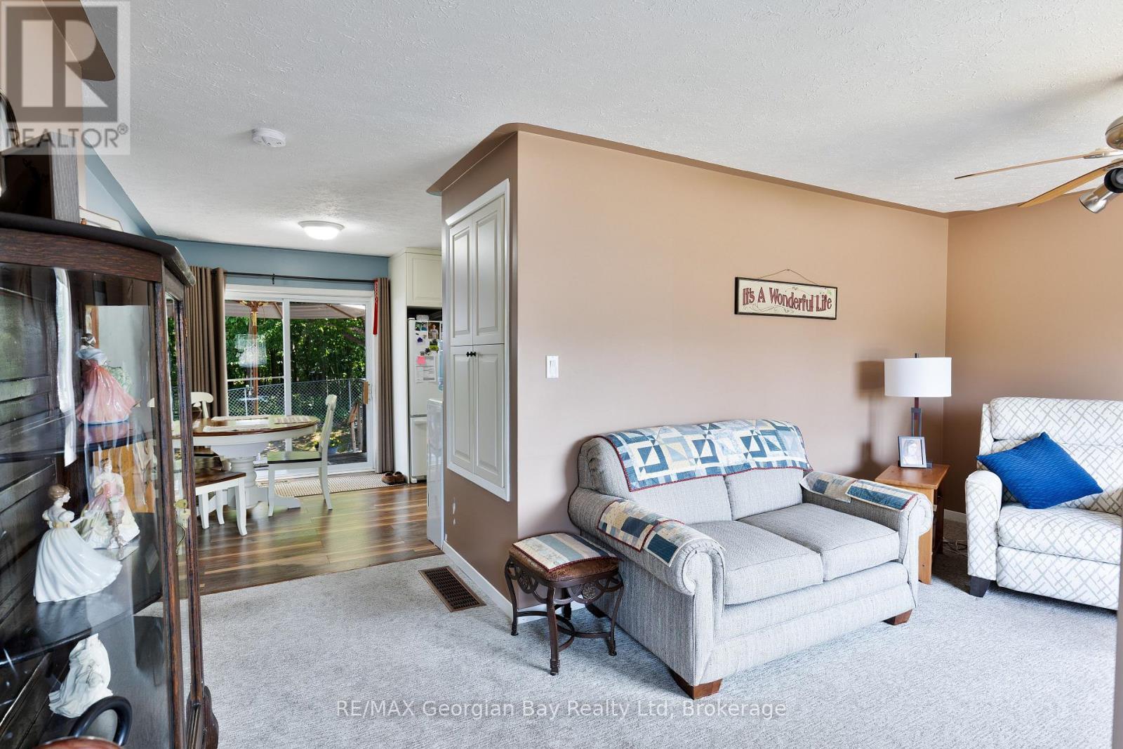 5 Easton Avenue, Tay, Ontario L0K 1R0 - Photo 4 - S12597168