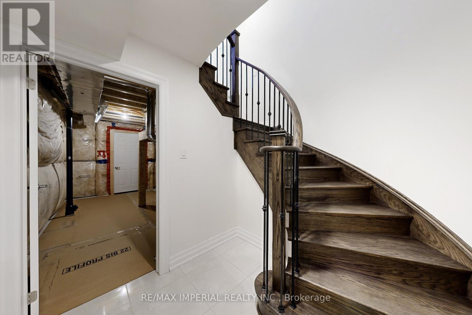 211 Touch Gold Crescent, Aurora, Ontario  L4G 3X4 - Photo 44 - N12883012