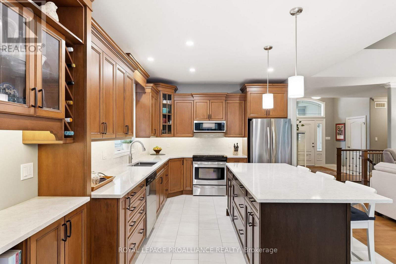 23 Lakewood Crescent, Quinte West (Murray Ward), Ontario  K8V 5P4 - Photo 11 - X12888600