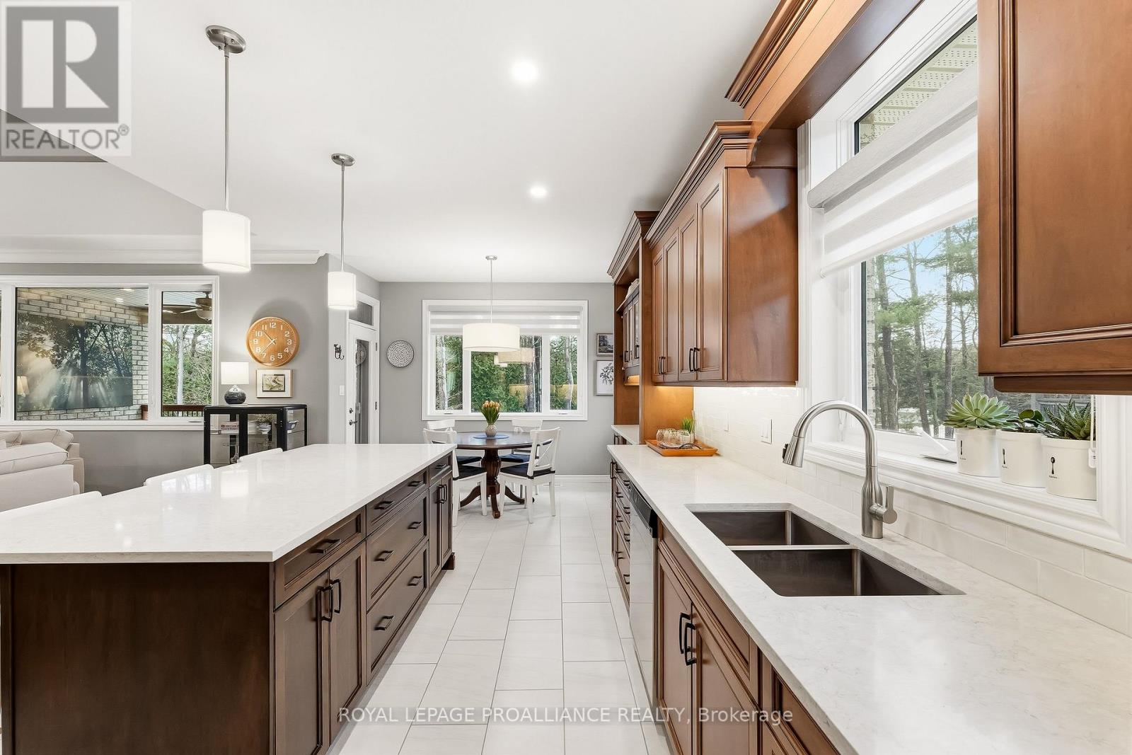 23 Lakewood Crescent, Quinte West (Murray Ward), Ontario  K8V 5P4 - Photo 13 - X12888600