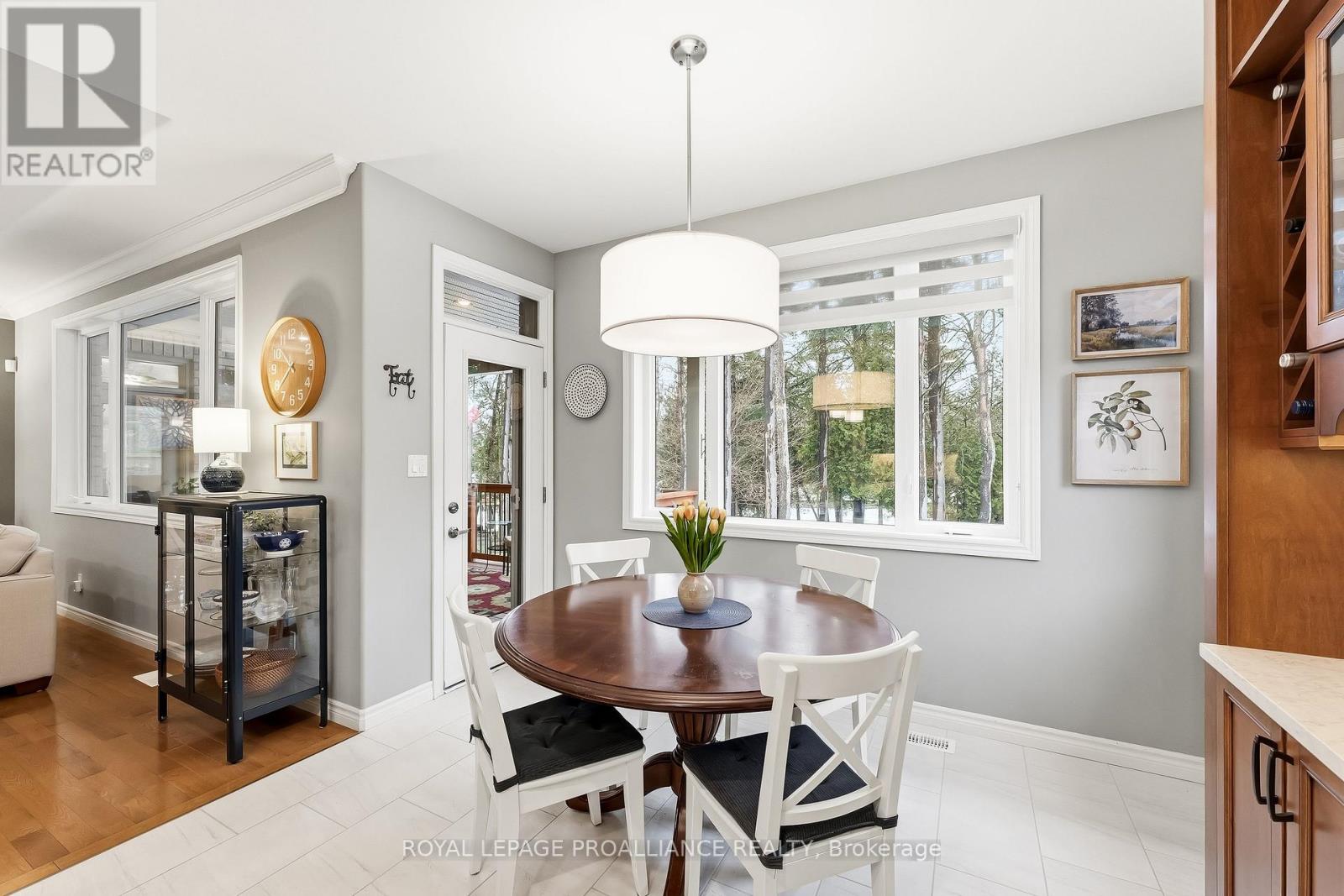 23 Lakewood Crescent, Quinte West (Murray Ward), Ontario  K8V 5P4 - Photo 14 - X12888600