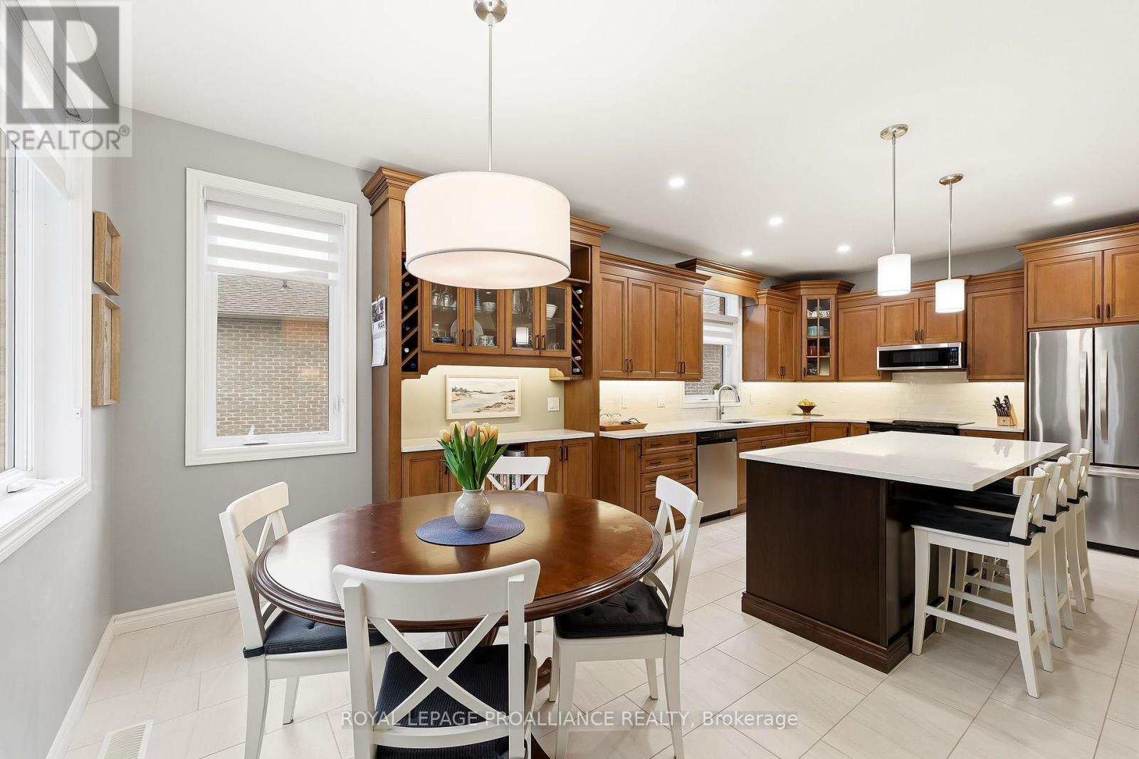 23 Lakewood Crescent, Quinte West (Murray Ward), Ontario  K8V 5P4 - Photo 15 - X12888600