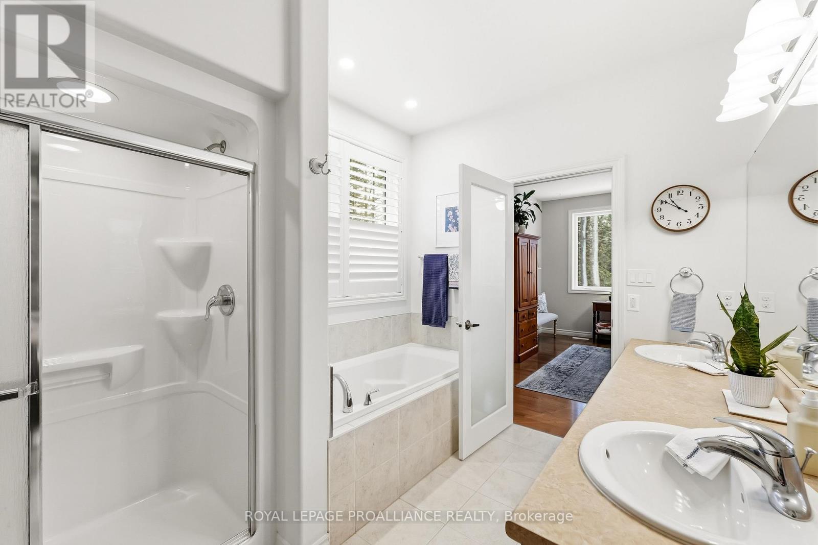 23 Lakewood Crescent, Quinte West (Murray Ward), Ontario  K8V 5P4 - Photo 21 - X12888600