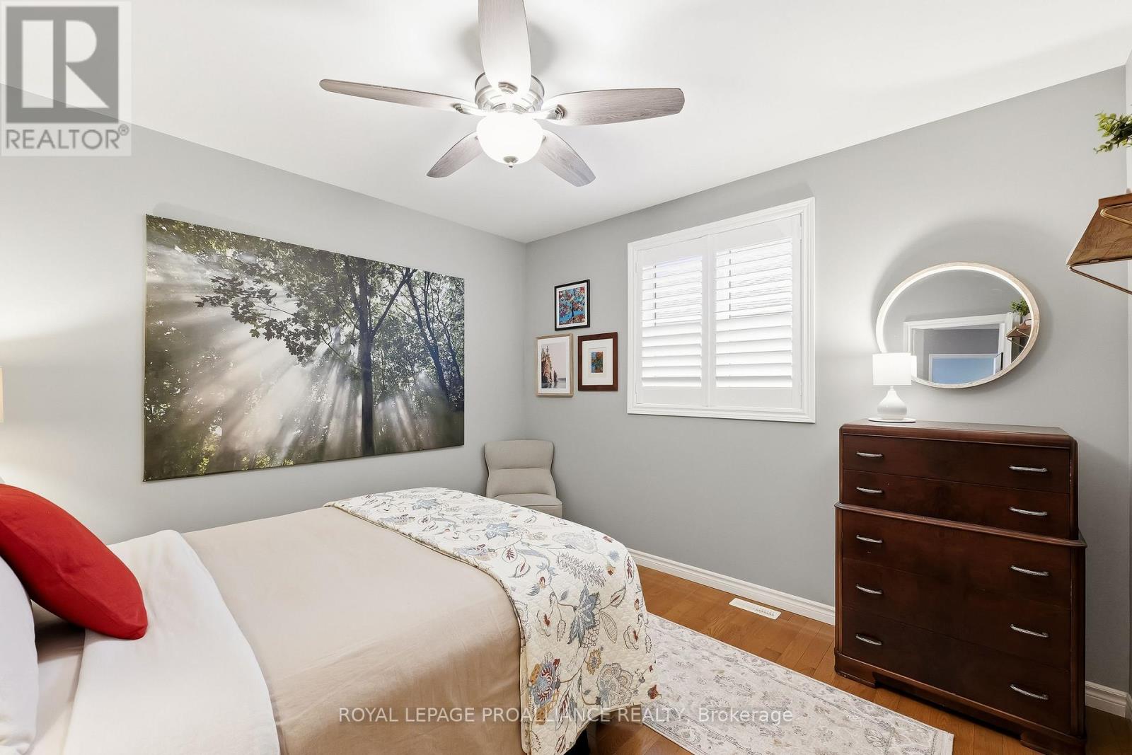 23 Lakewood Crescent, Quinte West (Murray Ward), Ontario  K8V 5P4 - Photo 22 - X12888600