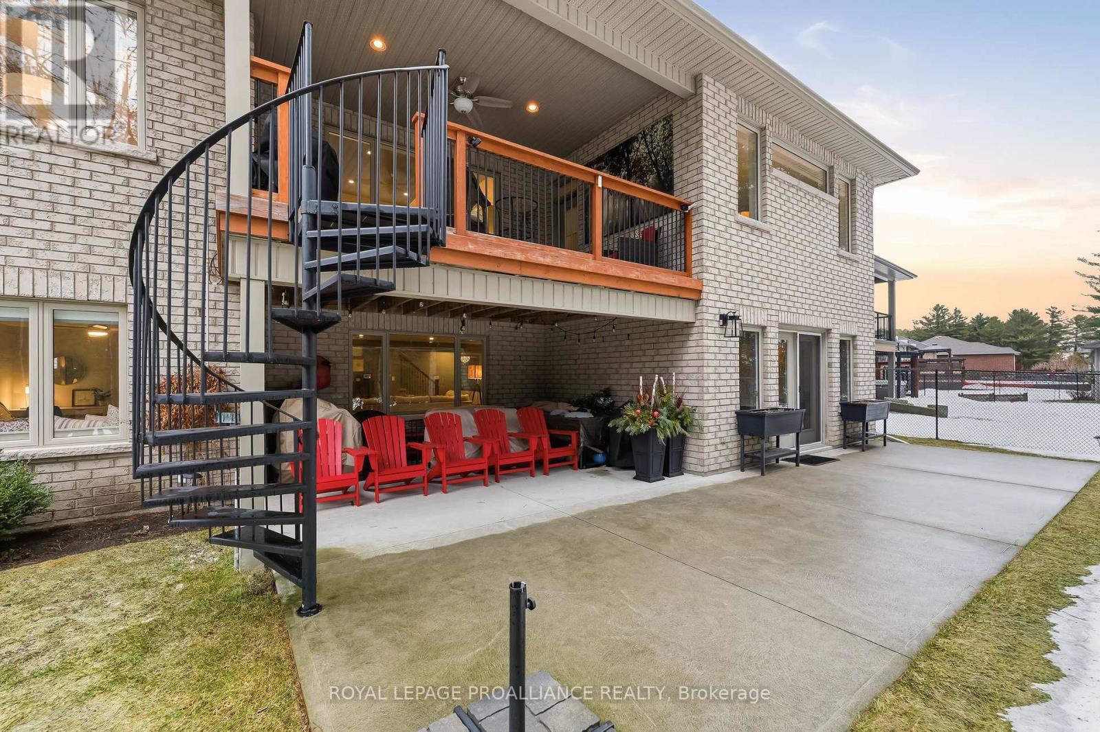 23 Lakewood Crescent, Quinte West (Murray Ward), Ontario  K8V 5P4 - Photo 35 - X12888600