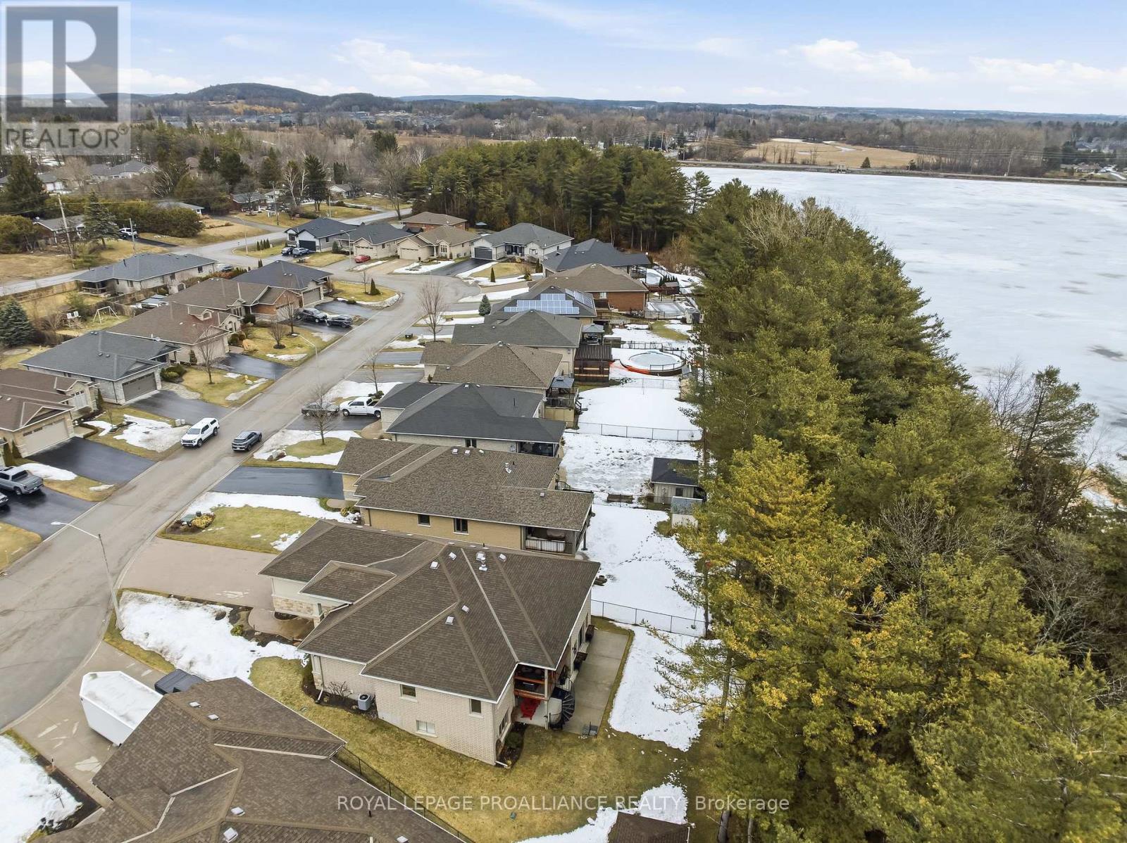 23 Lakewood Crescent, Quinte West (Murray Ward), Ontario  K8V 5P4 - Photo 41 - X12888600