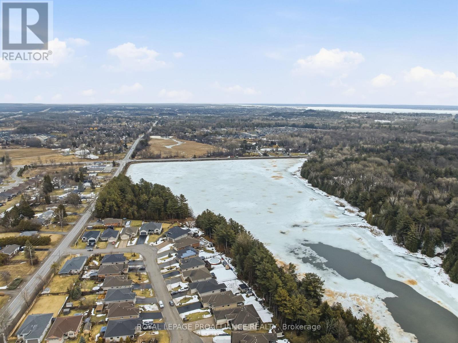 23 Lakewood Crescent, Quinte West (Murray Ward), Ontario  K8V 5P4 - Photo 44 - X12888600