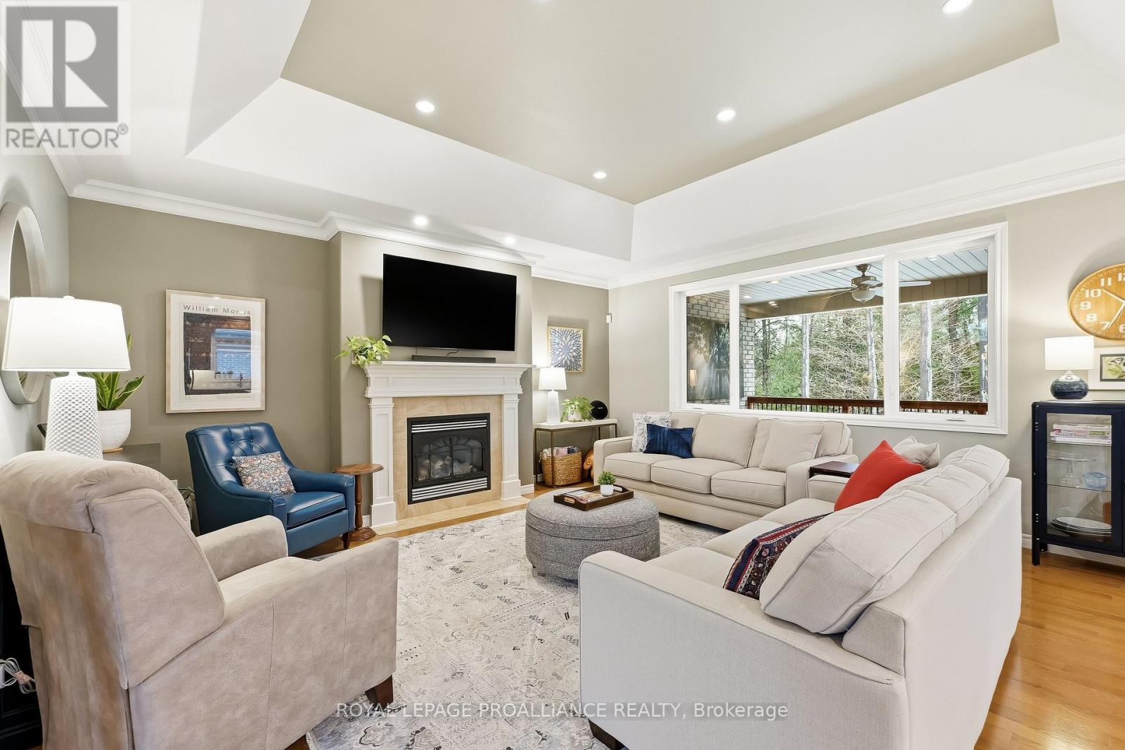 23 Lakewood Crescent, Quinte West (Murray Ward), Ontario  K8V 5P4 - Photo 7 - X12888600