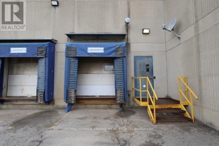 133 Jameson Drive, Peterborough (Otonabee Ward 1), Ontario  K9J 6X6 - Photo 12 - X12888624