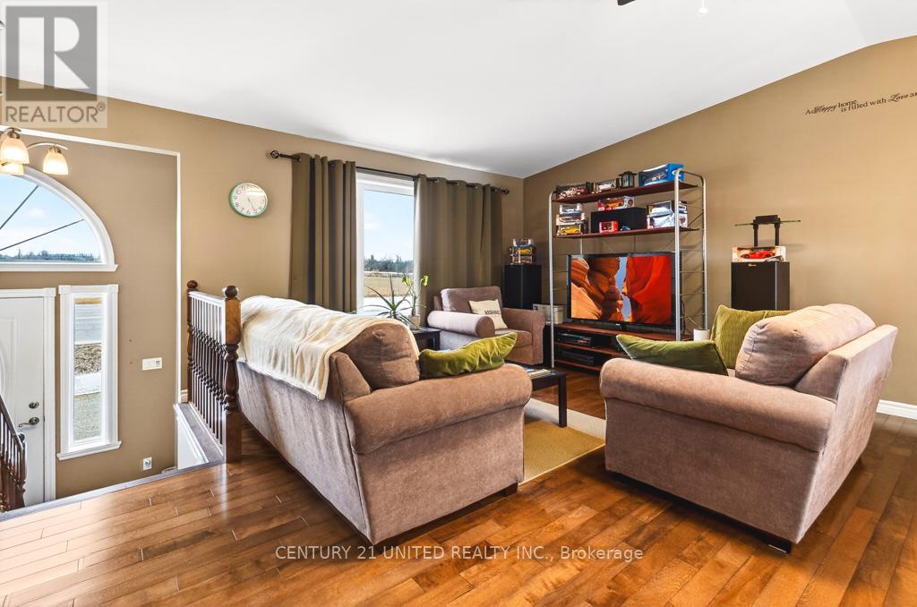 8168 Hwy 7, Kawartha Lakes, Ontario  K9J 6X4 - Photo 13 - X12888706