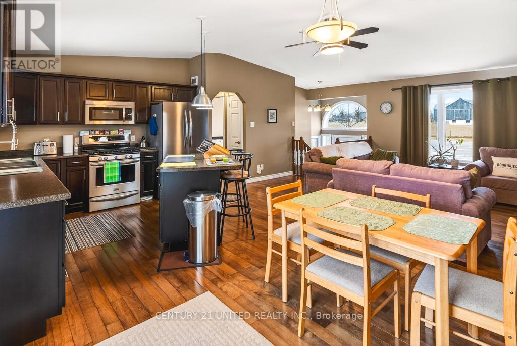 8168 Hwy 7, Kawartha Lakes, Ontario  K9J 6X4 - Photo 6 - X12888706