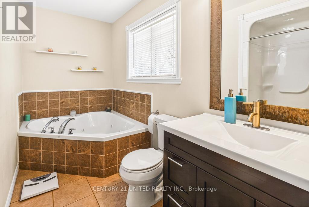 8168 Hwy 7, Kawartha Lakes, Ontario  K9J 6X4 - Photo 8 - X12888706