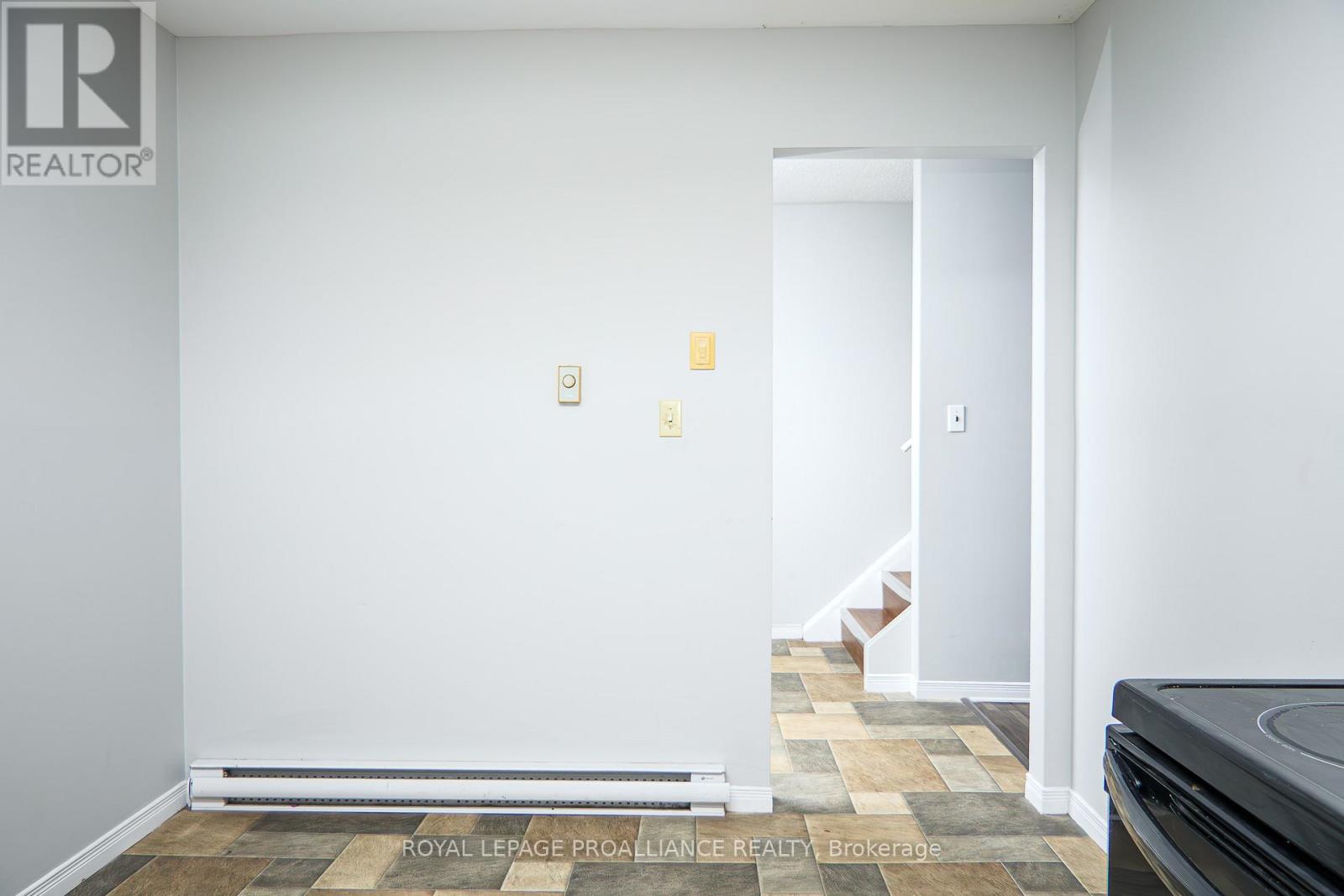 19 - 22 Pitt Street, Prince Edward County (Picton Ward), Ontario  K0K 2T0 - Photo 13 - X12888718