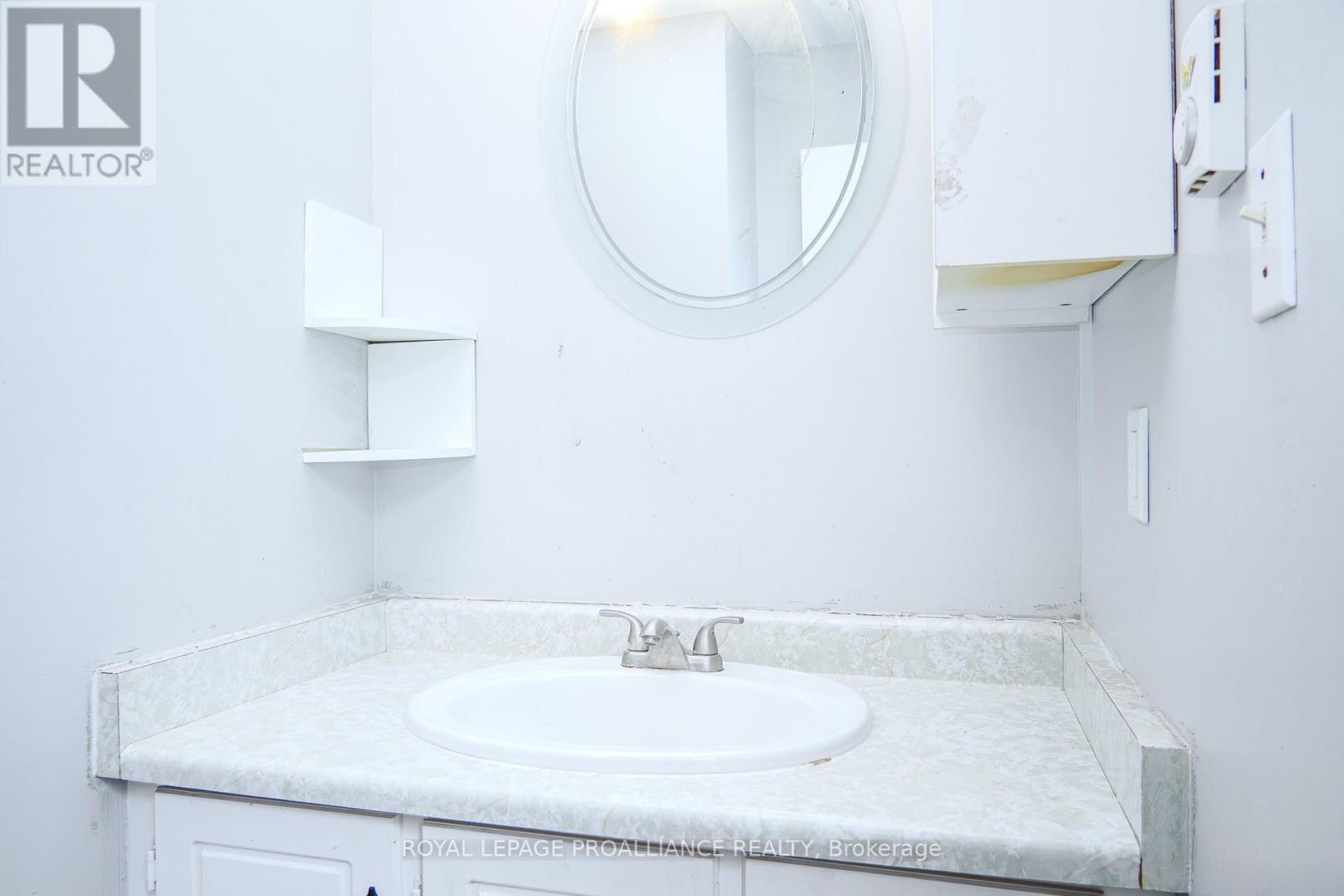 19 - 22 Pitt Street, Prince Edward County (Picton Ward), Ontario  K0K 2T0 - Photo 26 - X12888718