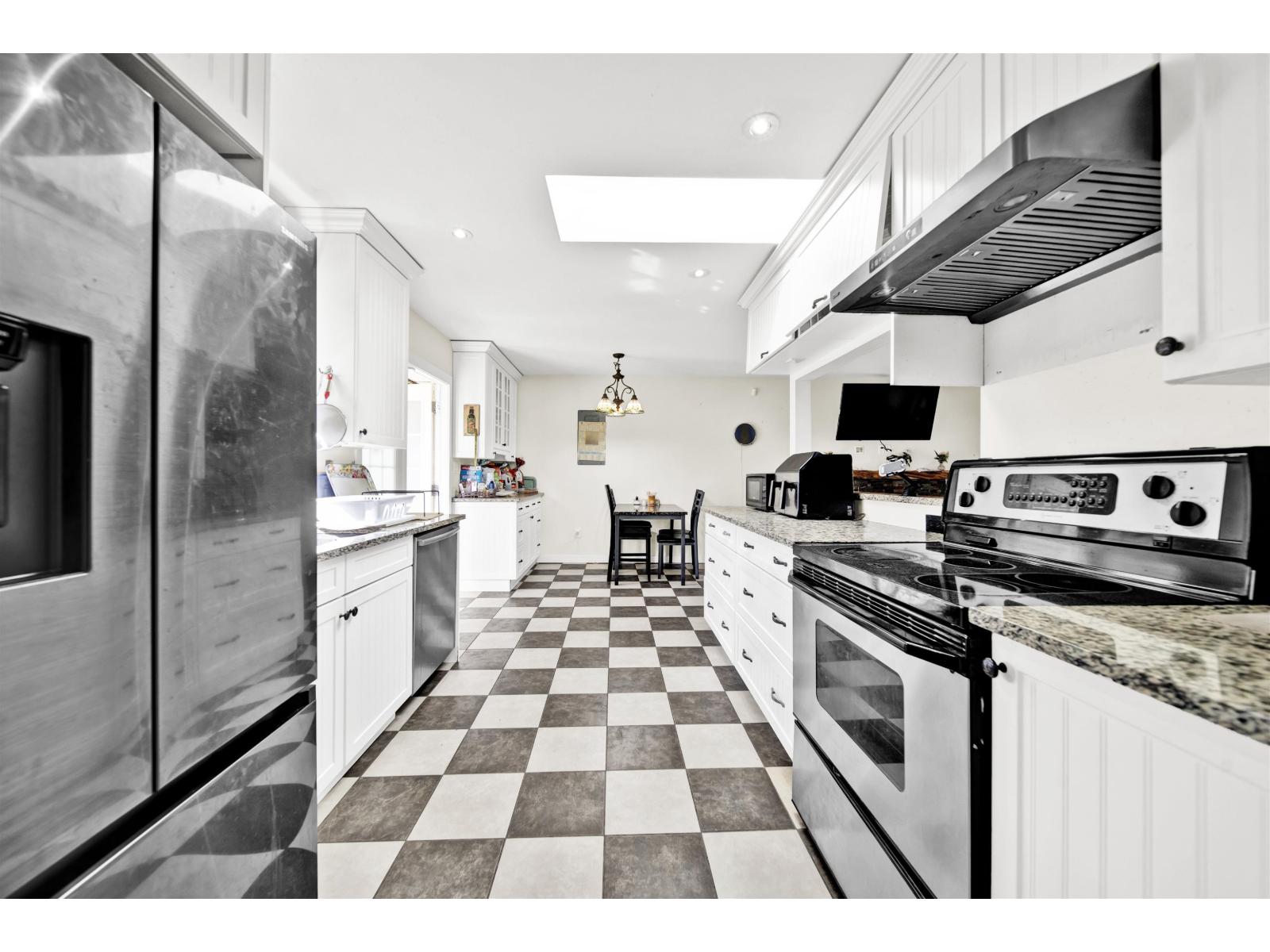 10125 Helen Drive, Surrey, British Columbia  V3V 3B4 - Photo 13 - R3092864