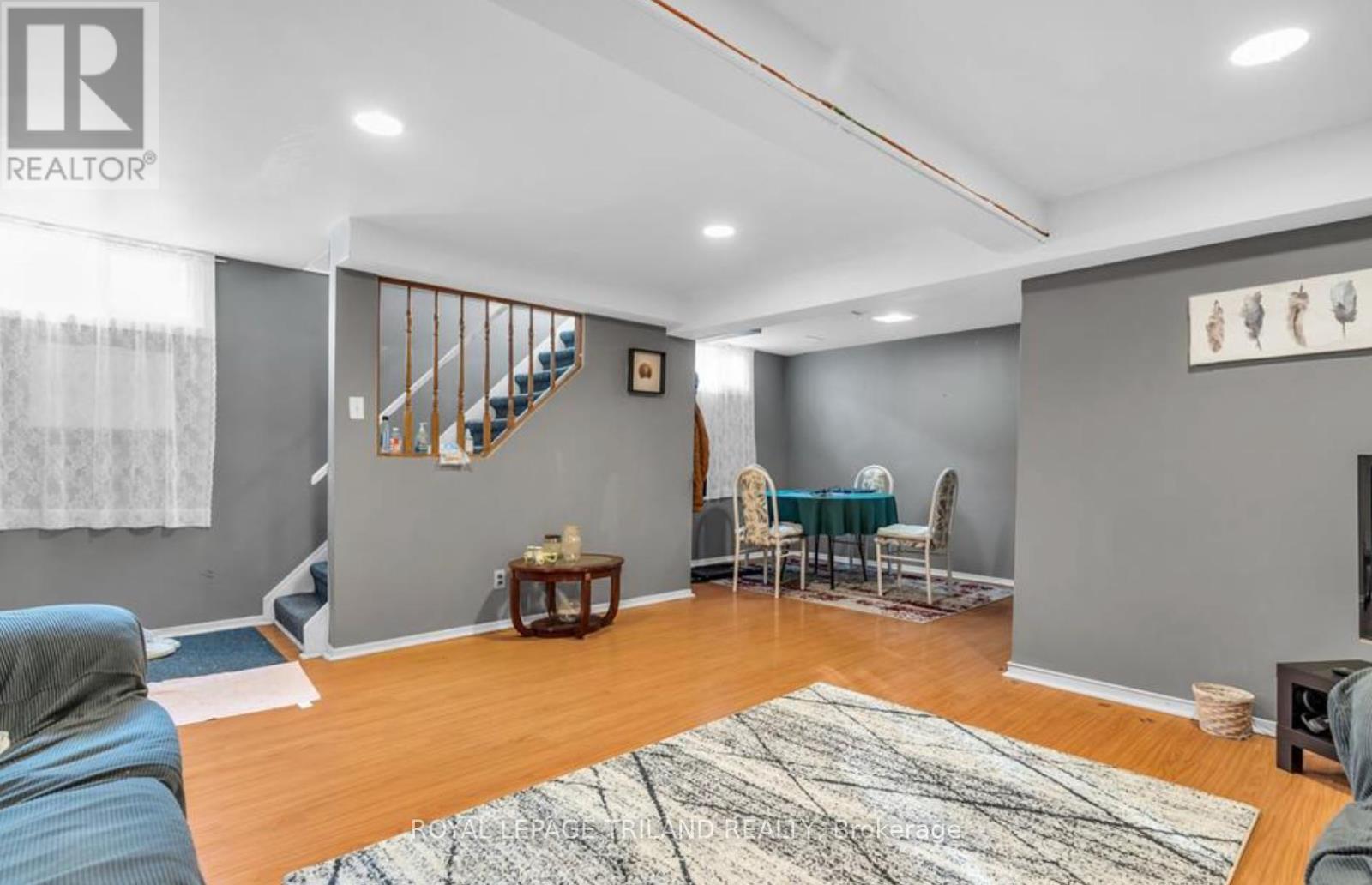 B - 197a Cedarvale Crescent, Waterloo, Ontario  N2L 4T3 - Photo 2 - X12888548