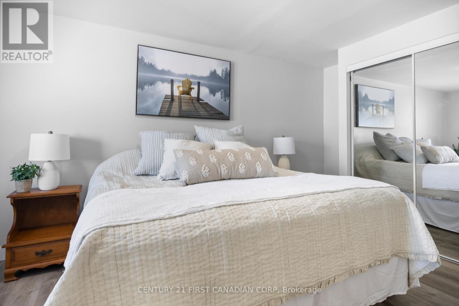 517 Ferndale Court, London South (South Q), Ontario  N6C 5C2 - Photo 23 - X12888576