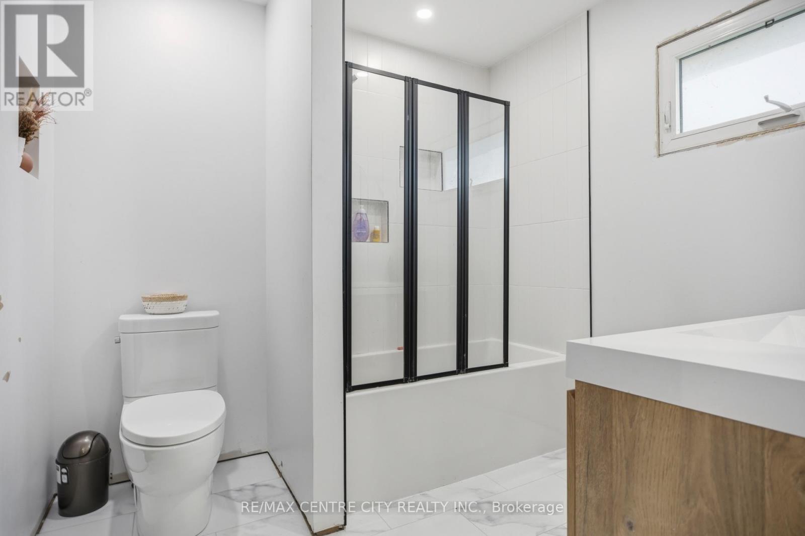 26179 Talbot Line, West Elgin, Ontario  N0L 2P0 - Photo 21 - X12888596