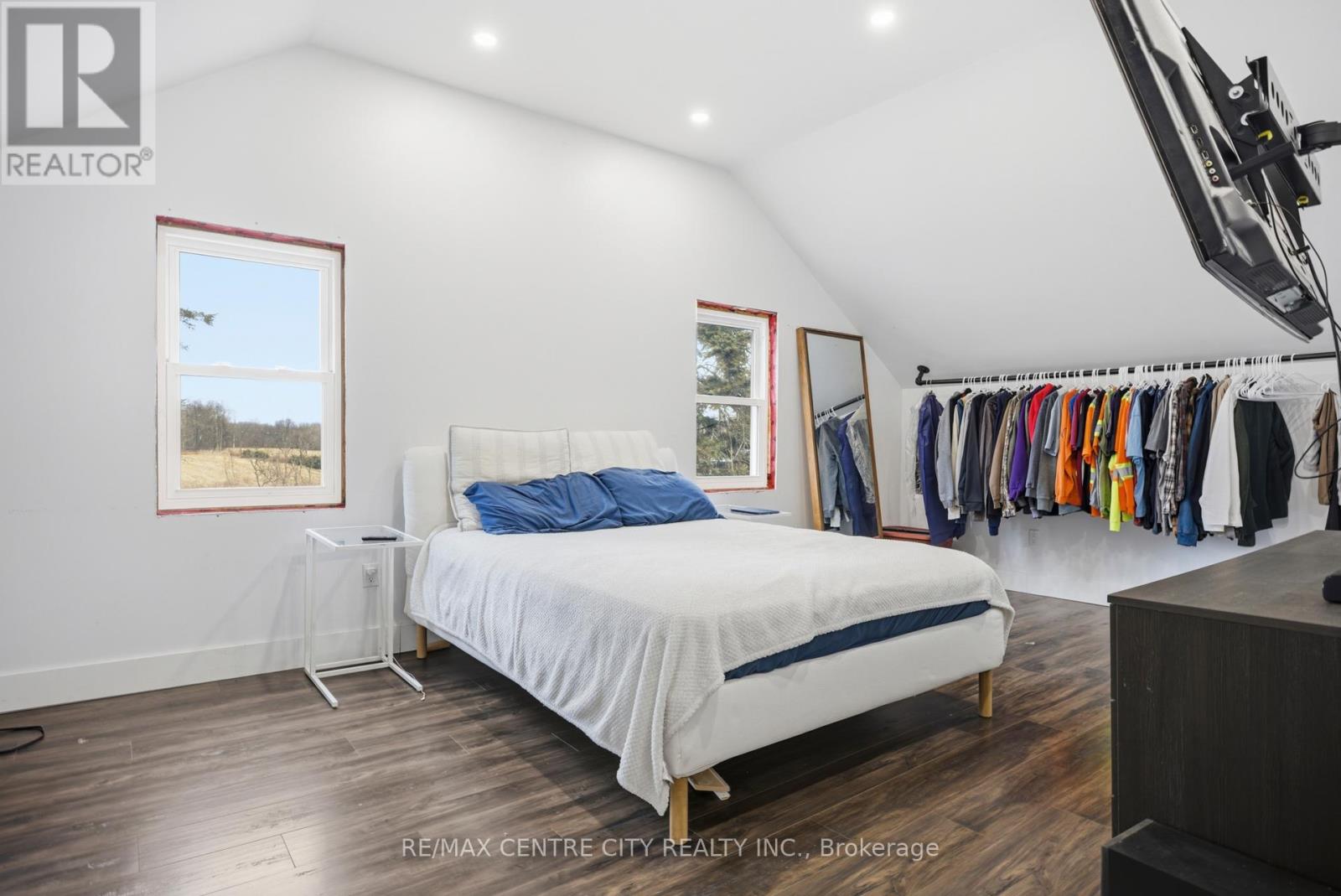 26179 Talbot Line, West Elgin, Ontario  N0L 2P0 - Photo 27 - X12888596