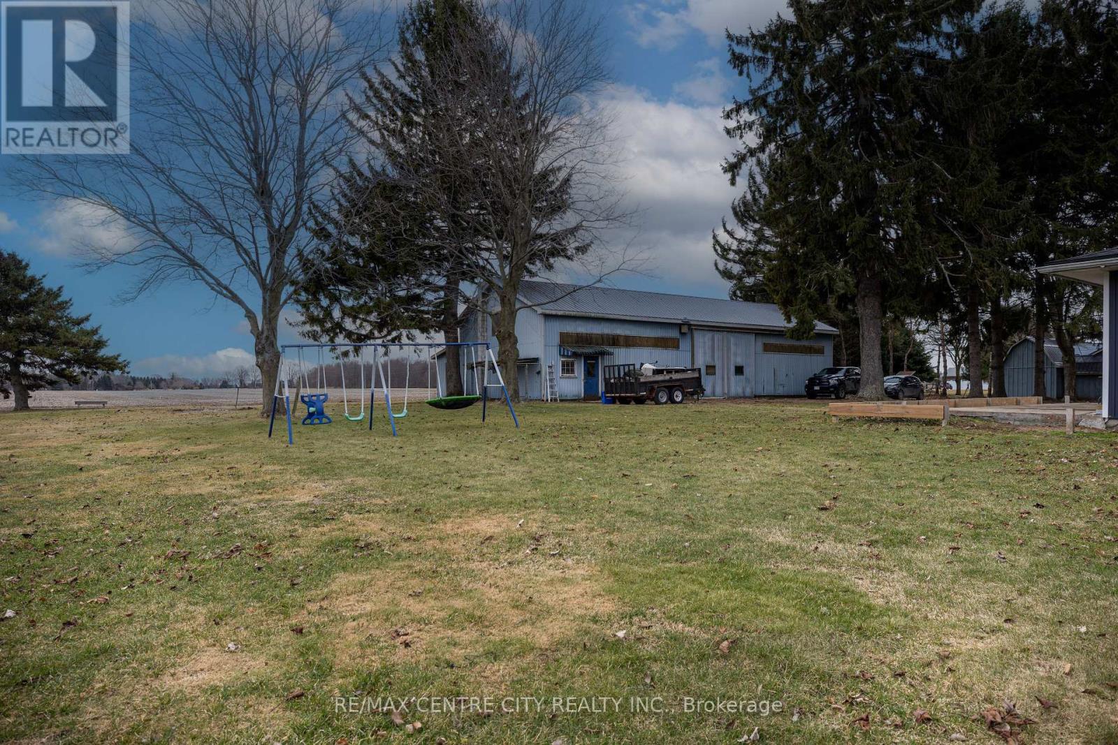 26179 Talbot Line, West Elgin, Ontario  N0L 2P0 - Photo 3 - X12888596