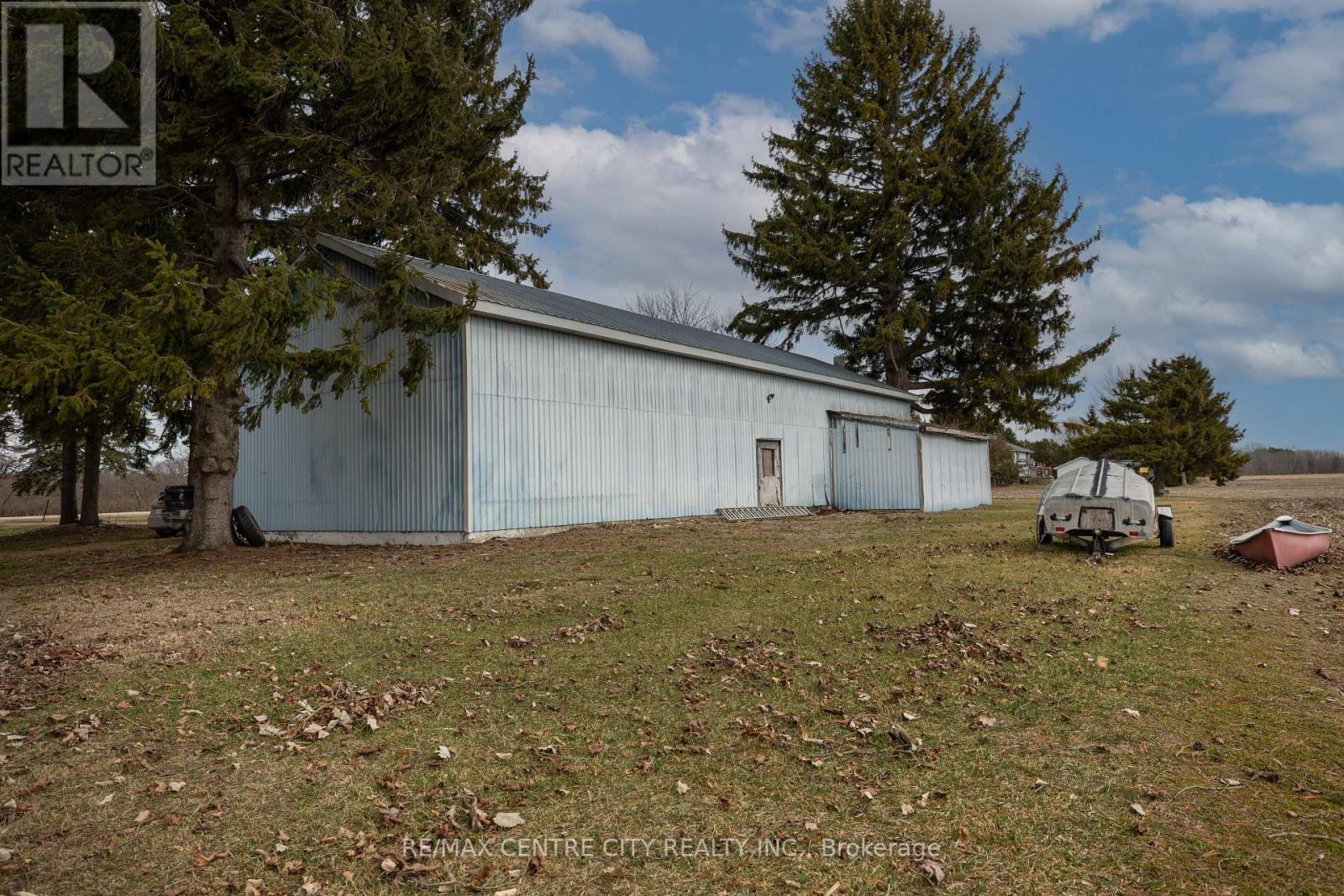 26179 Talbot Line, West Elgin, Ontario  N0L 2P0 - Photo 7 - X12888596