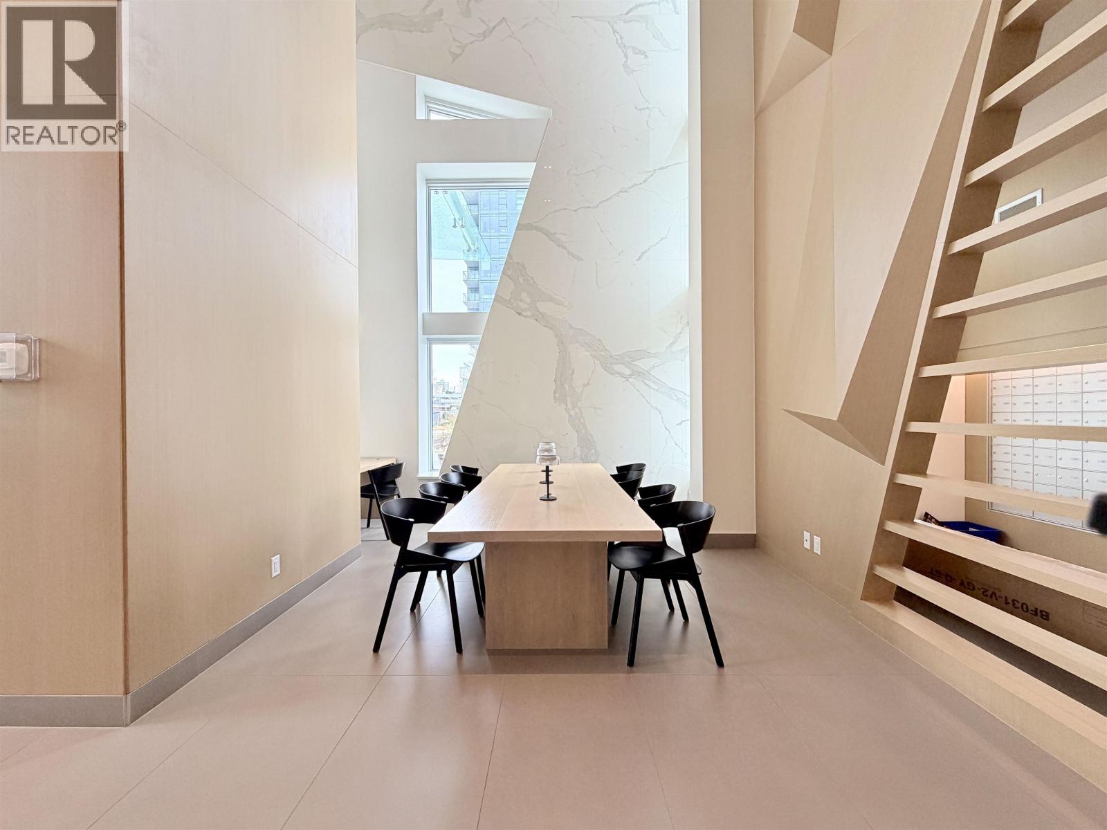 680 Quayside Drive, New Westminster, British Columbia  V3M 0P2 - Photo 11 - R3094438